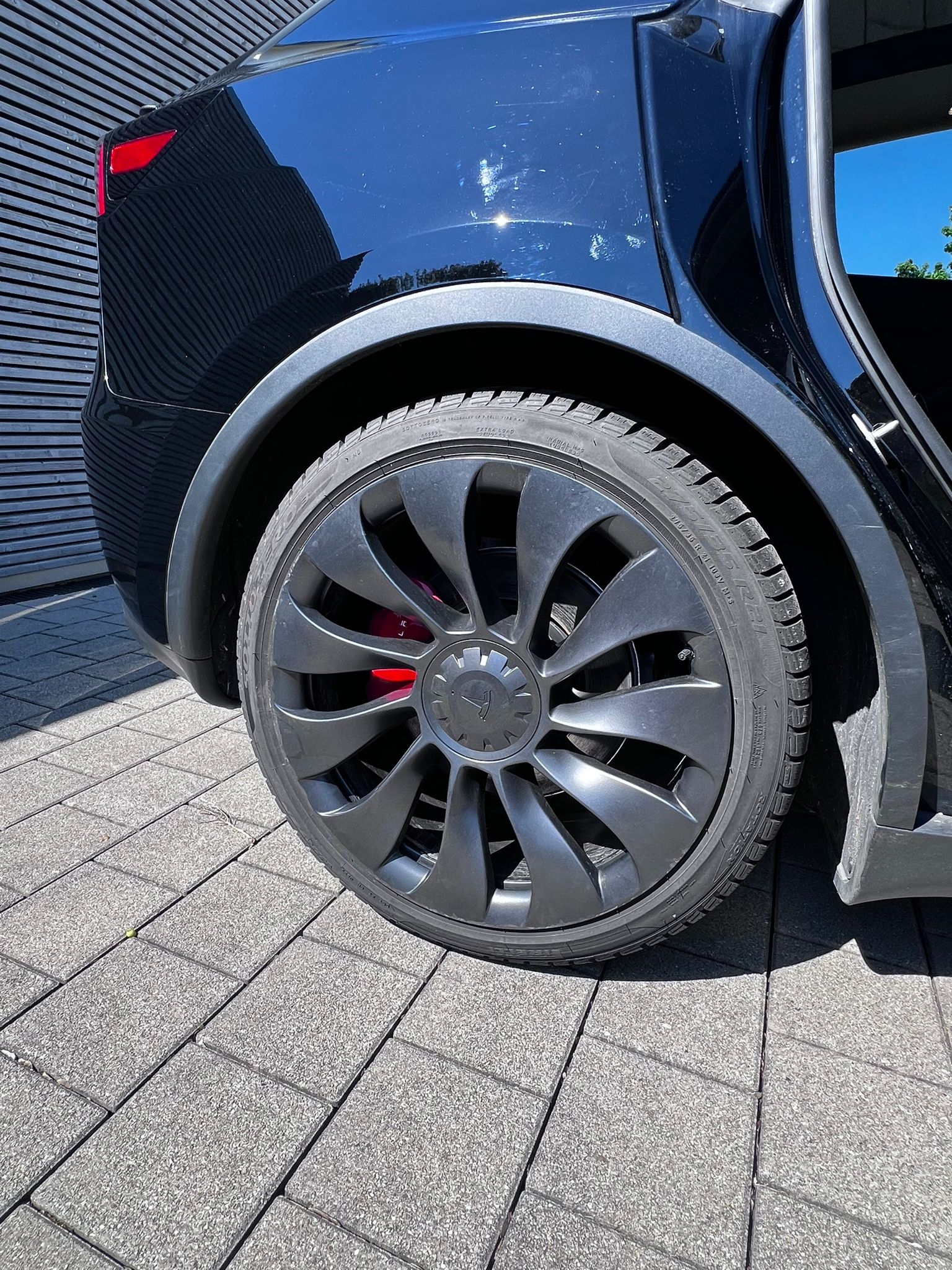 TESLA Model Y Performance-image-13