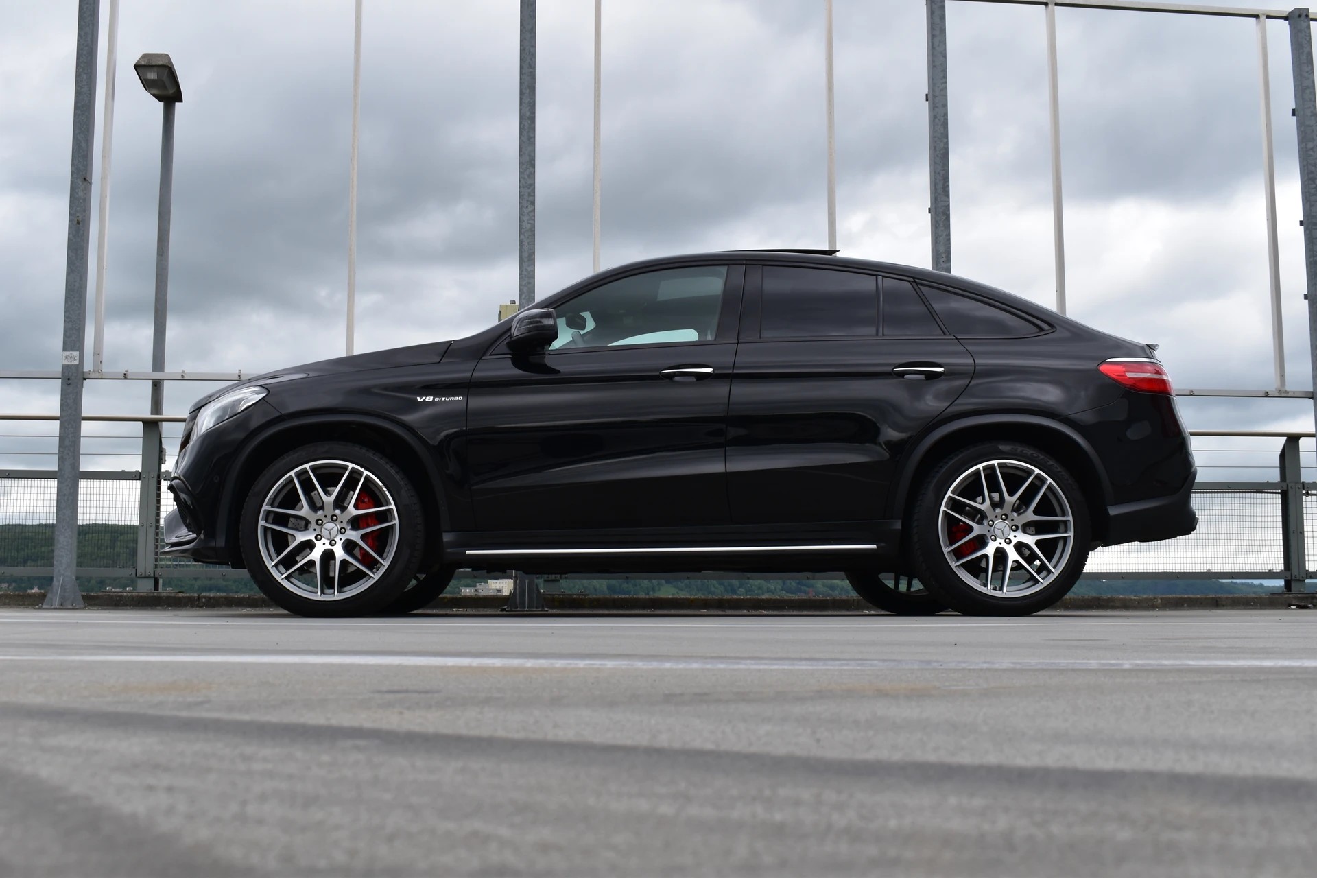 MERCEDES-BENZ GLE COUPÉ 63 S AMG 4MATIC SPEEDSHIFT BLACK l 585 PS-showroom-element-1