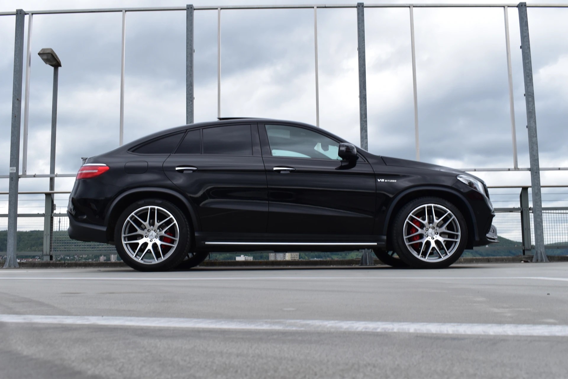 MERCEDES-BENZ GLE COUPÉ 63 S AMG 4MATIC SPEEDSHIFT BLACK l 585 PS-showroom-element-2