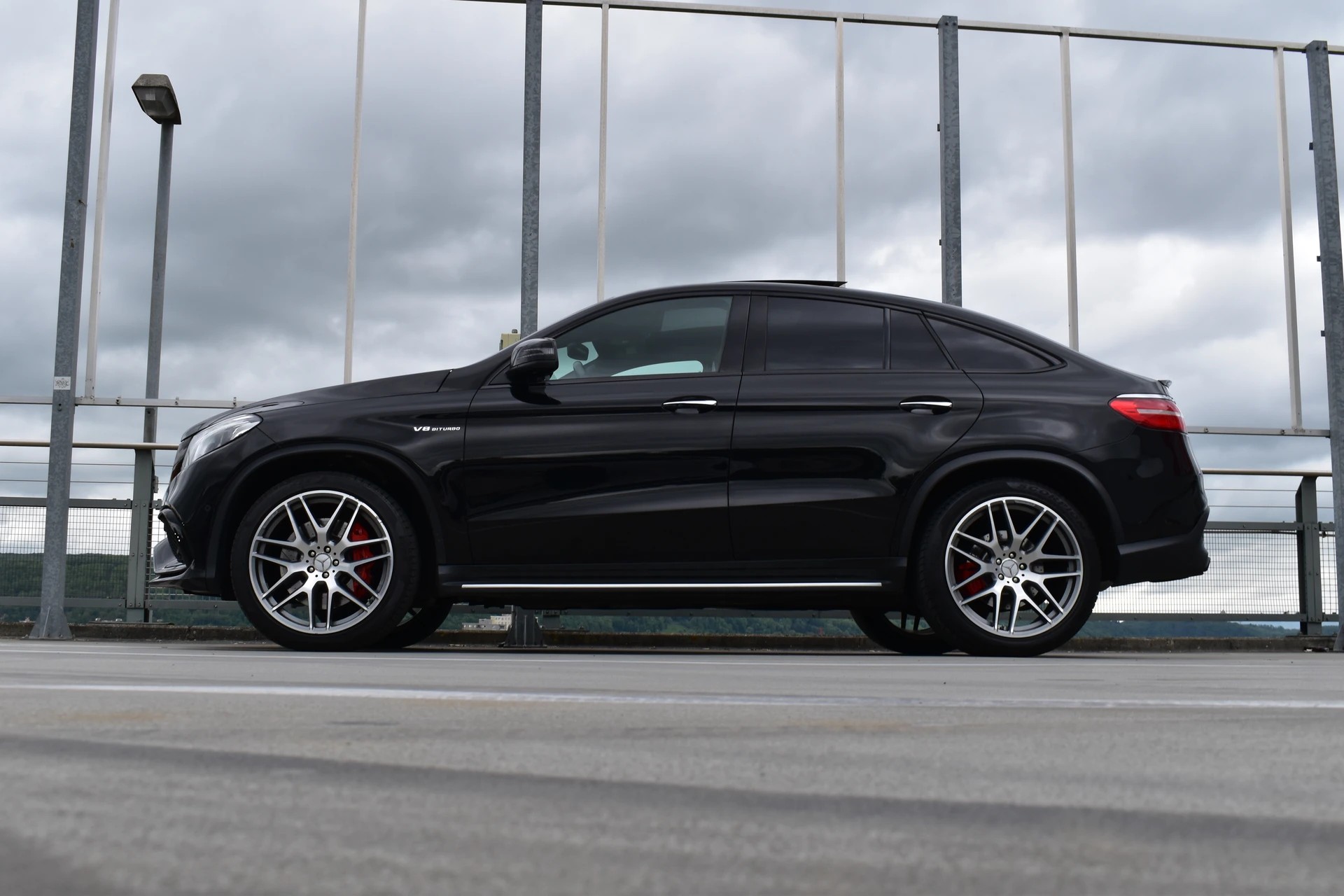 MERCEDES-BENZ GLE COUPÉ 63 S AMG 4MATIC SPEEDSHIFT BLACK l 585 PS-showroom-element-3