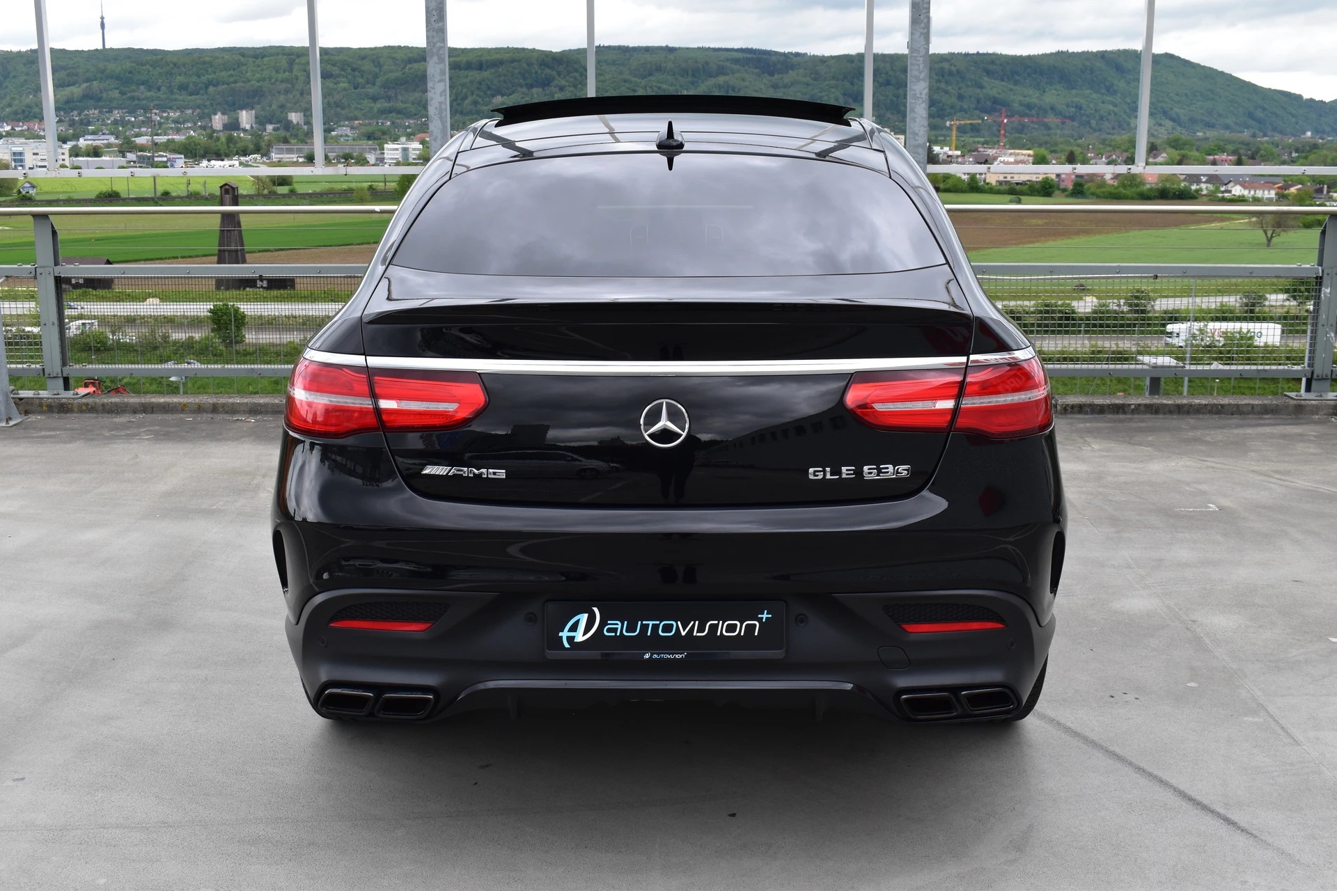 MERCEDES-BENZ GLE COUPÉ 63 S AMG 4MATIC SPEEDSHIFT BLACK l 585 PS-image-19