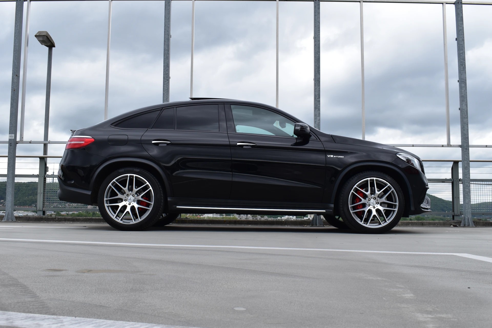 MERCEDES-BENZ GLE COUPÉ 63 S AMG 4MATIC SPEEDSHIFT BLACK l 585 PS-image-4