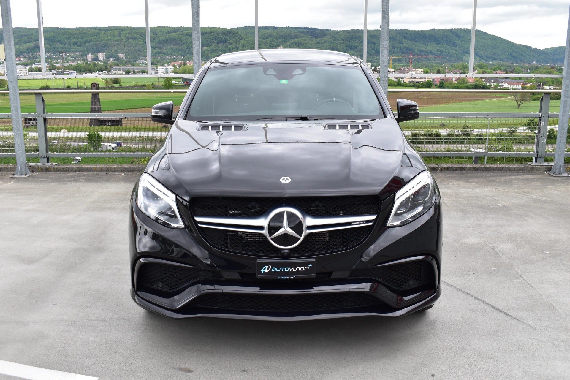 MERCEDES-BENZ GLE COUPÉ 63 S AMG 4MATIC SPEEDSHIFT BLACK l 585 PS-image-17