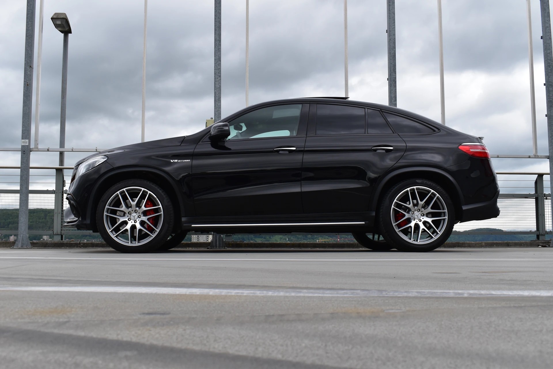 MERCEDES-BENZ GLE COUPÉ 63 S AMG 4MATIC SPEEDSHIFT BLACK l 585 PS-image-5