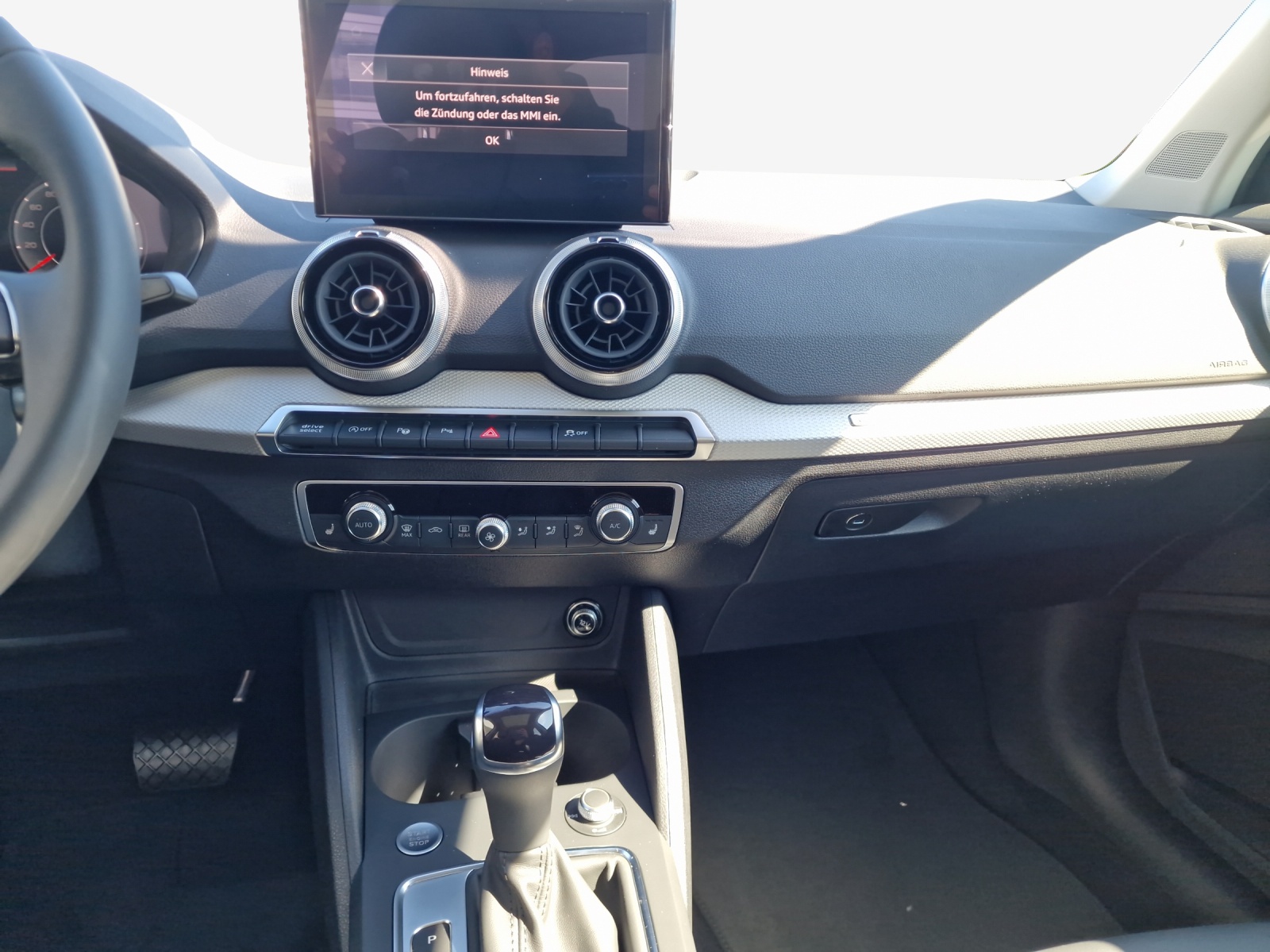 AUDI Q2 40 TFSI S line Attraction quattro S-tronic-image-10