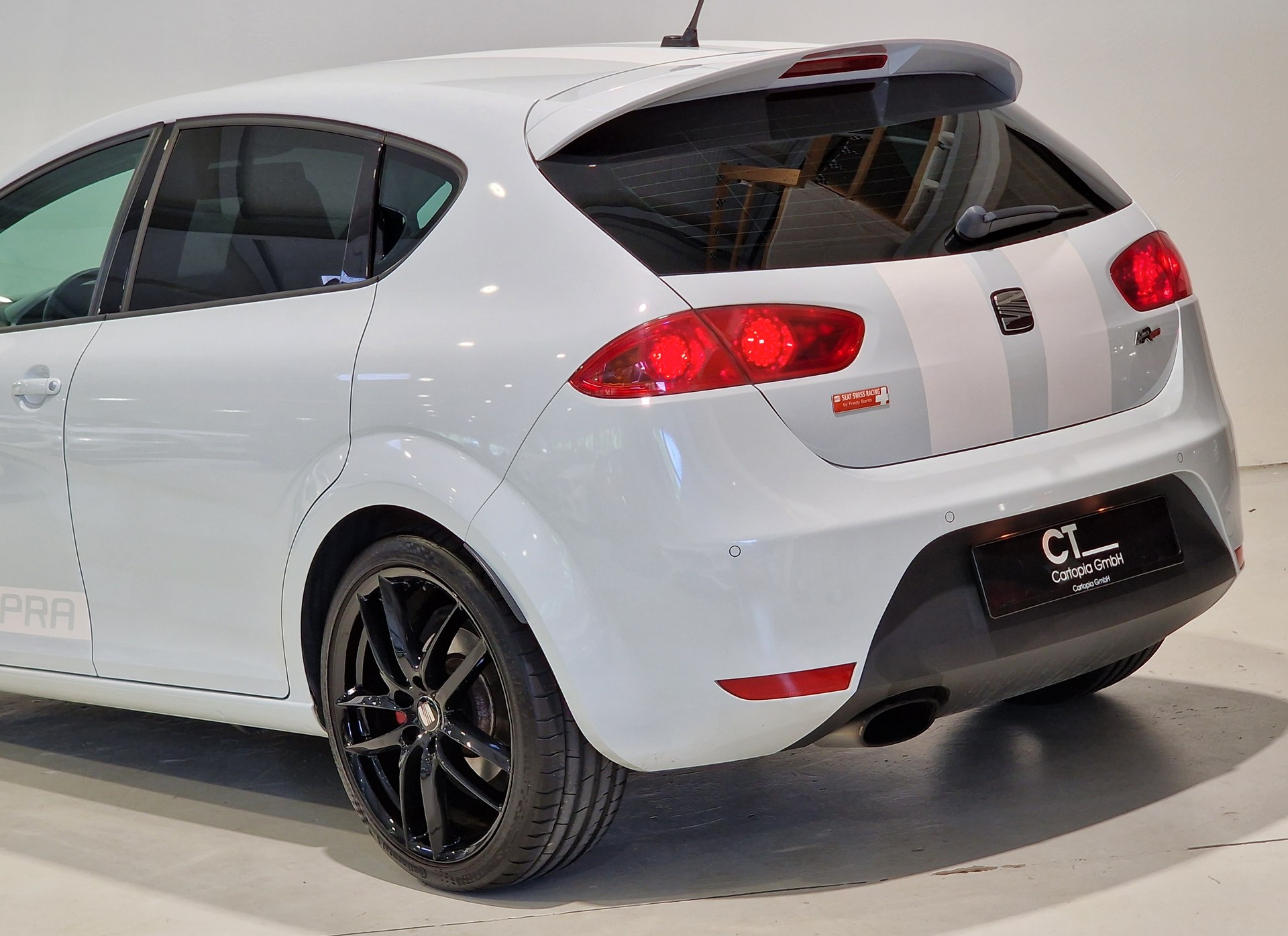SEAT Leon 2.0 TSI Cupra R310 World Champion Edition-showroom-element-3