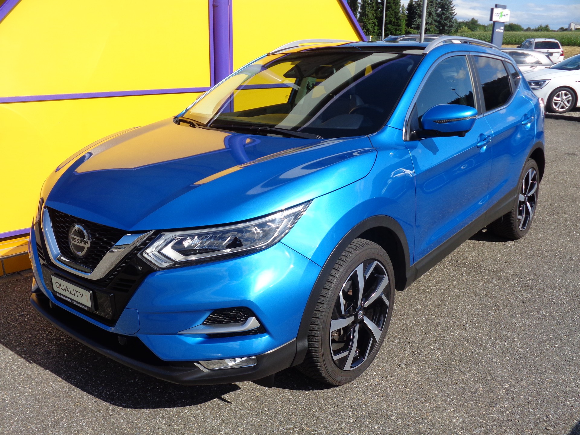 NISSAN Qashqai 1.3 DIG-T tekna DCT-showroom-element-1