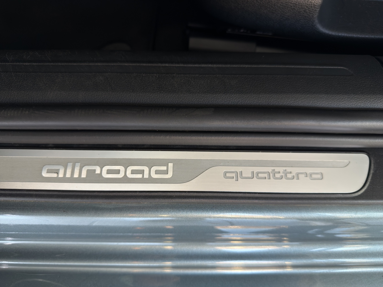 AUDI A4 allroad 3.0 TDI quattro S-tronic-image-18