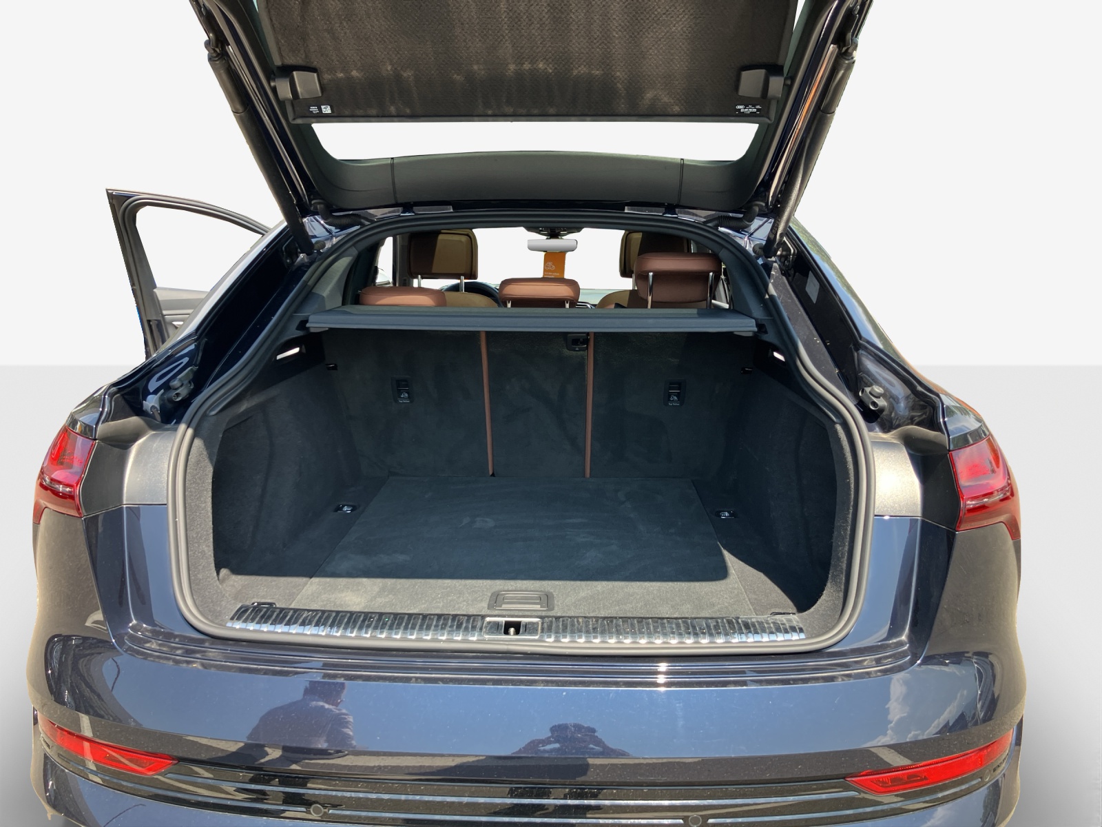AUDI e-tron 55 Sportback S Line quattro-image-12