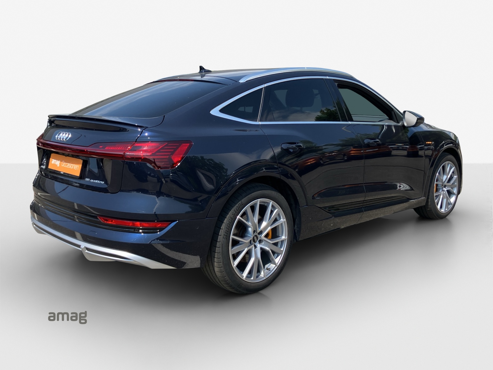 AUDI e-tron 55 Sportback S Line quattro-image-4
