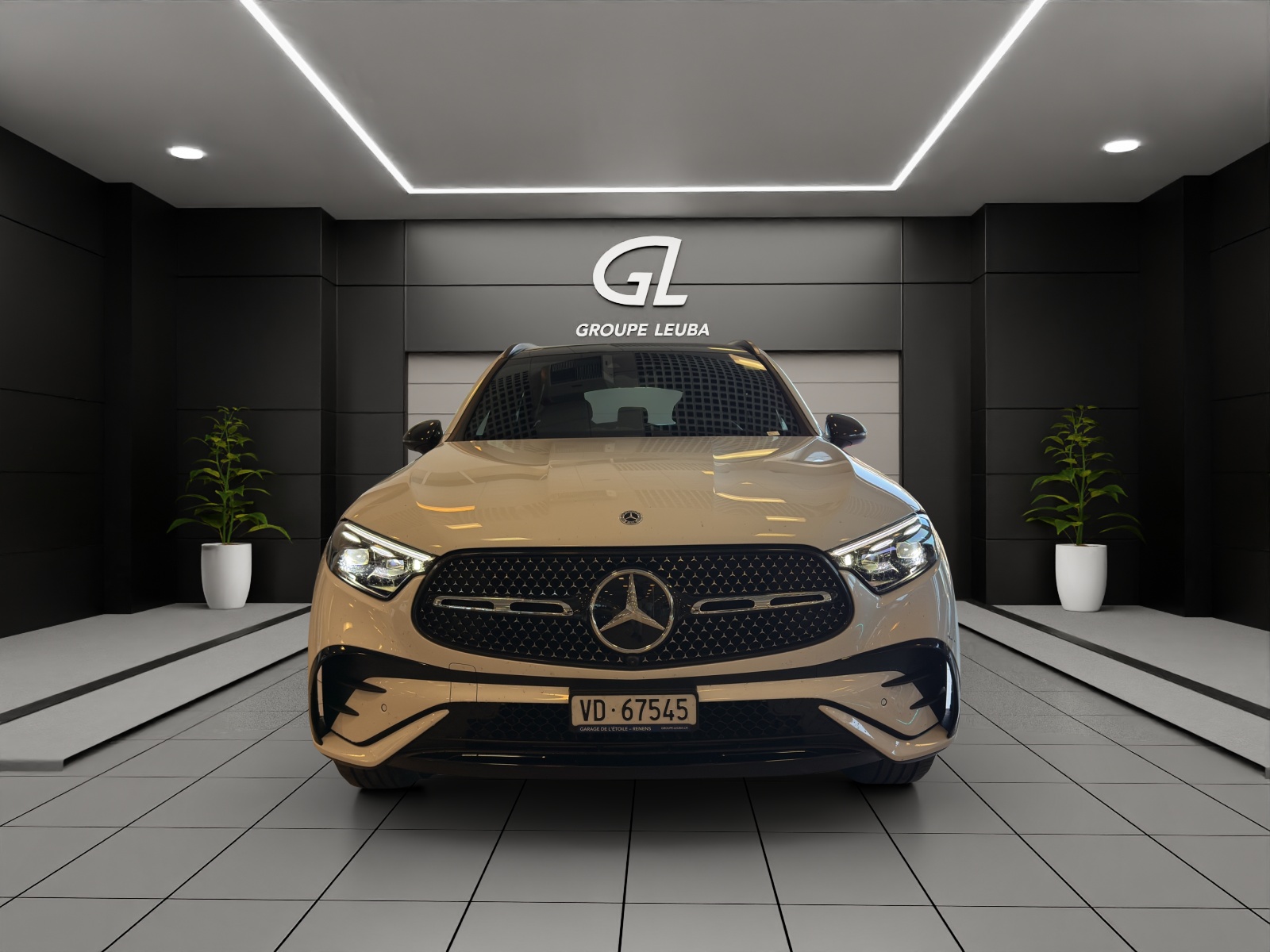 MERCEDES-BENZ GLC 400 e 4Matic EQ Star 9G-Tronic-showroom-element-1