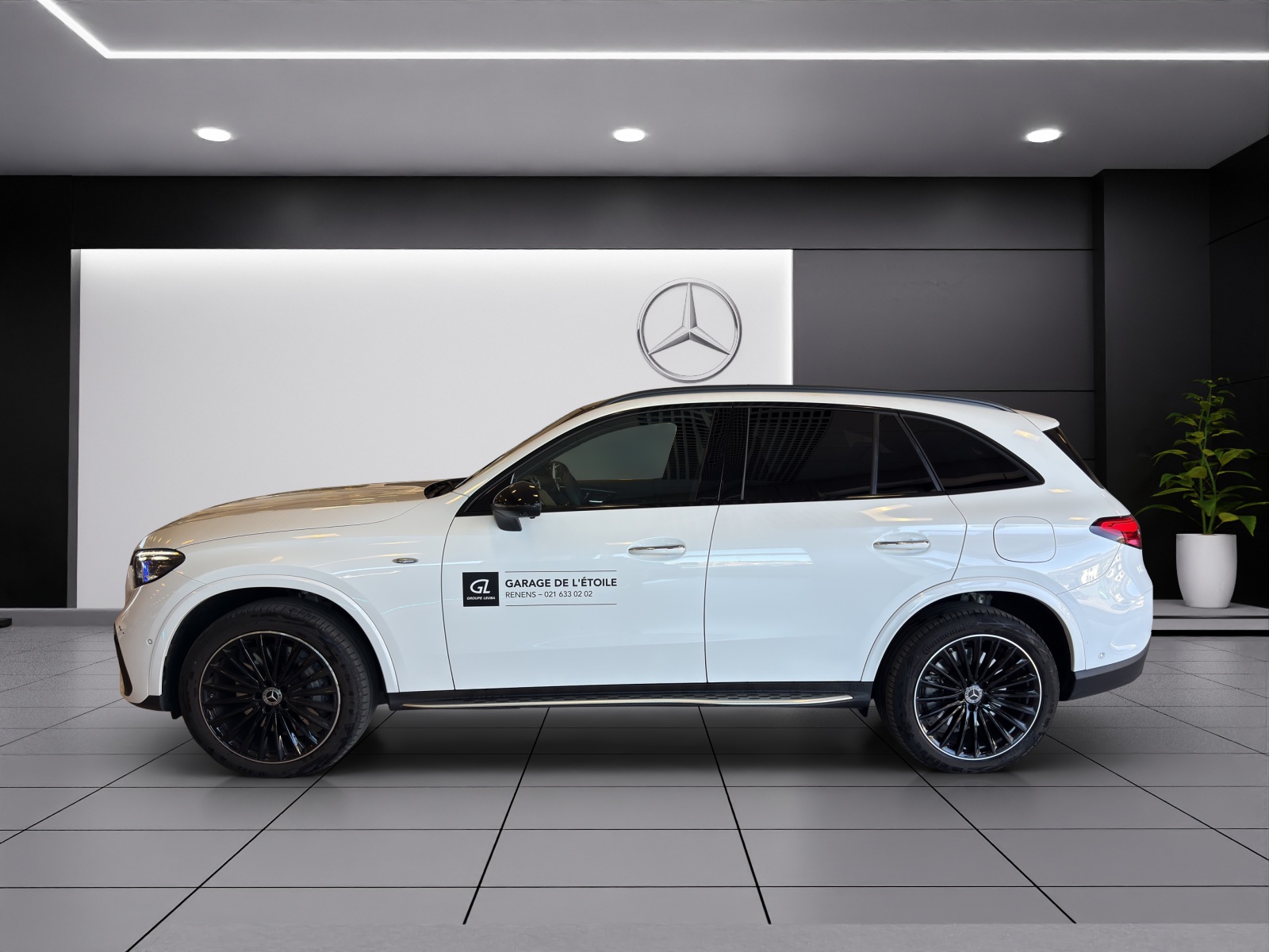 MERCEDES-BENZ GLC 400 e 4Matic EQ Star 9G-Tronic-showroom-element-2