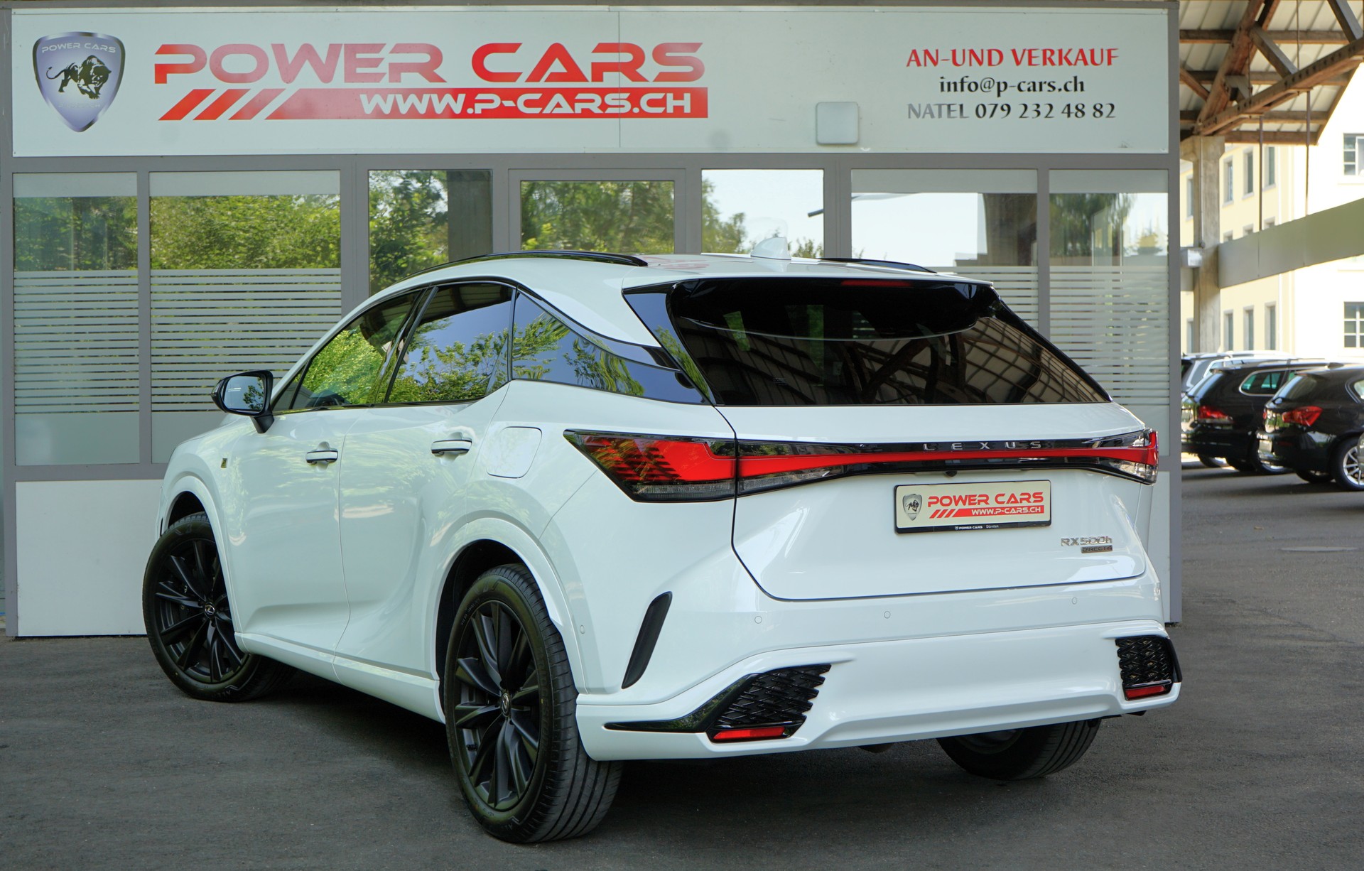 LEXUS RX 500h F Sport AWD-showroom-element-1