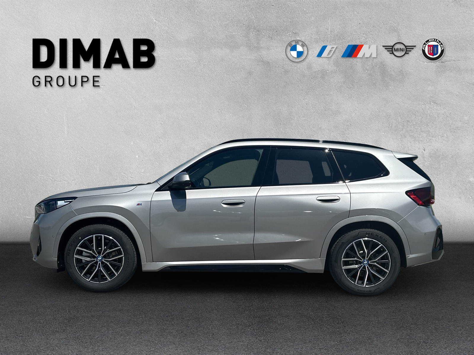 BMW iX1 xDrive 30 Edition M Sport-showroom-element-1