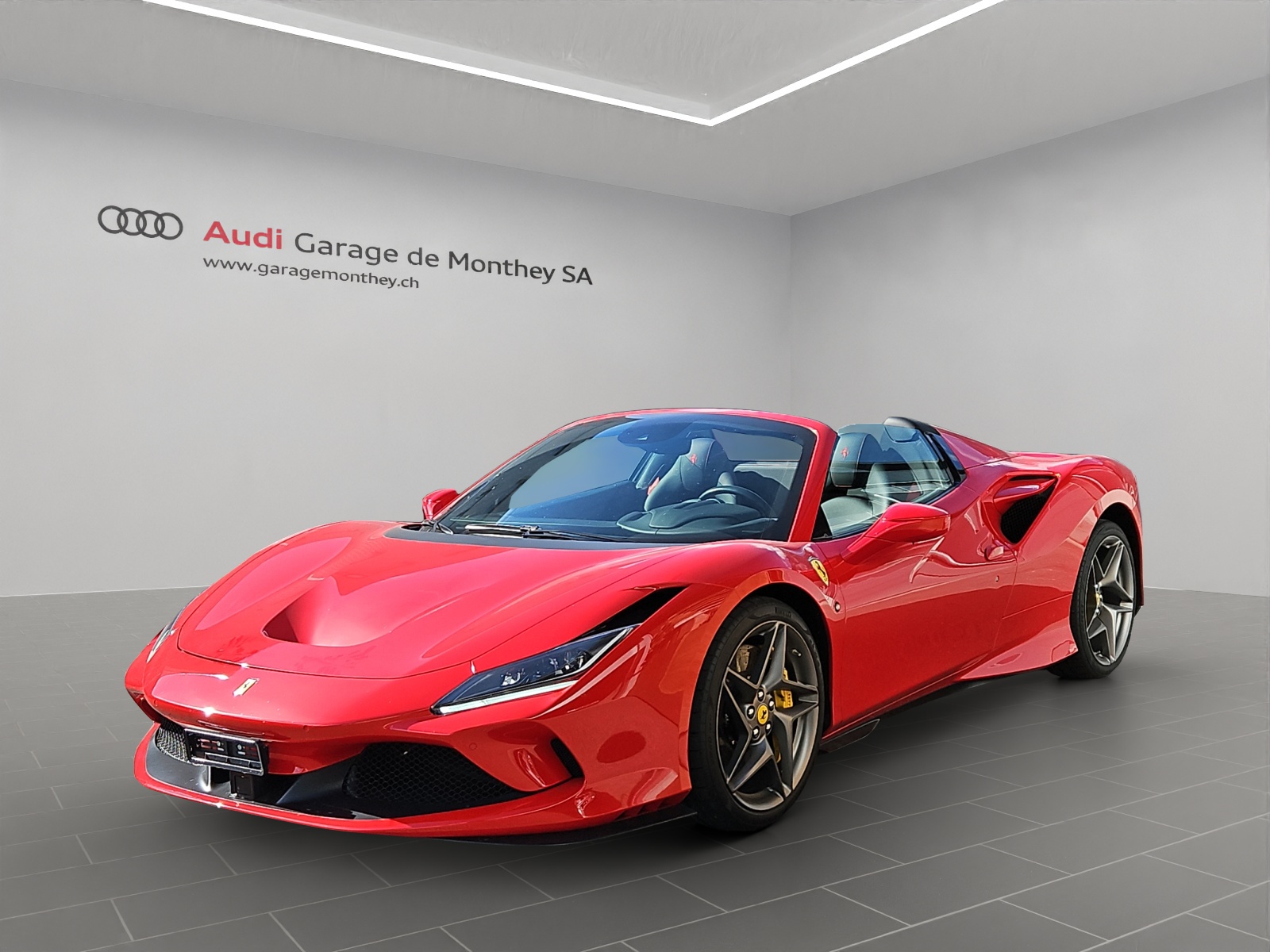 FERRARI F8 Spider