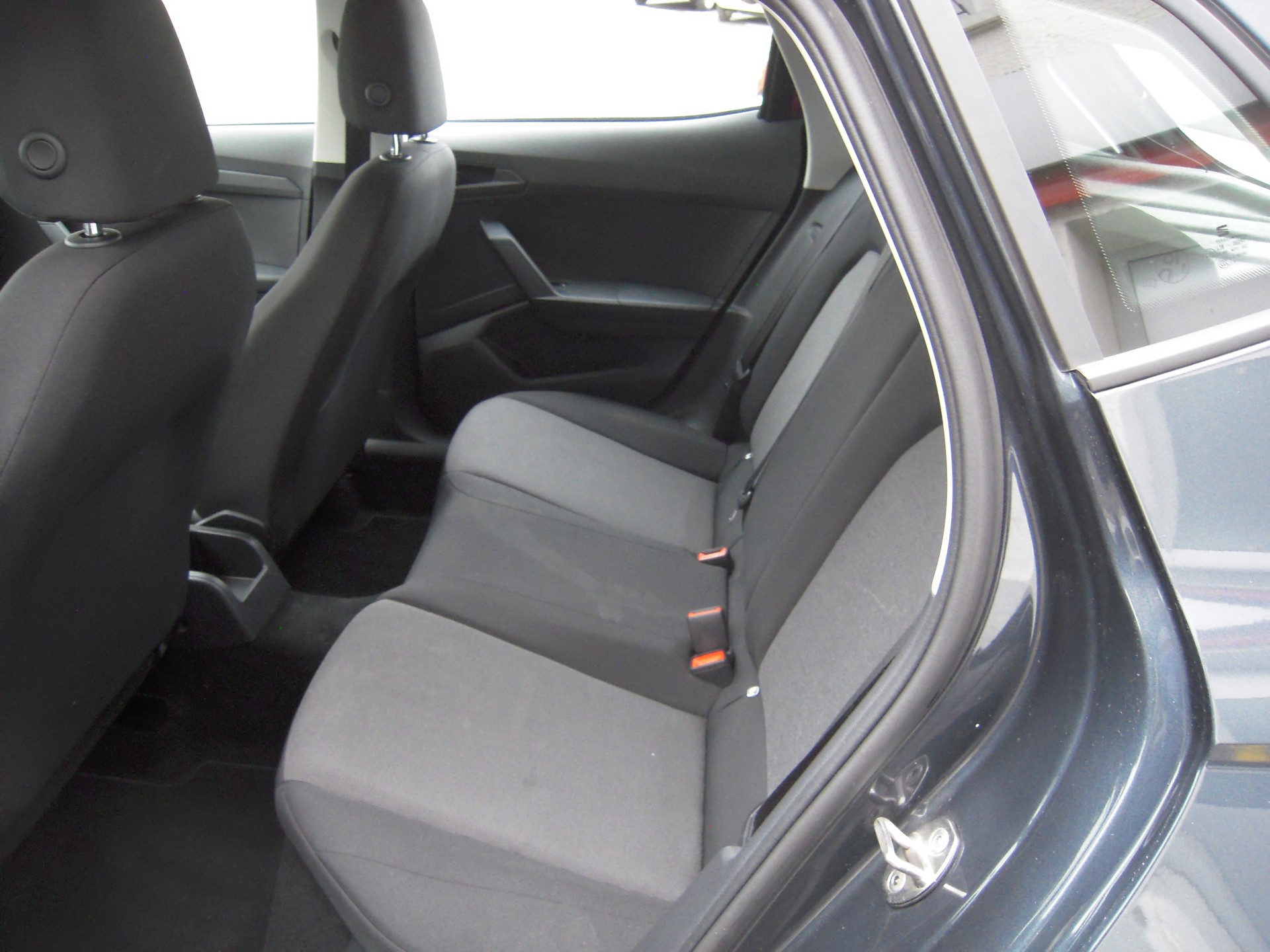 SEAT Ibiza 1.0 EcoTSI Reference-image-12