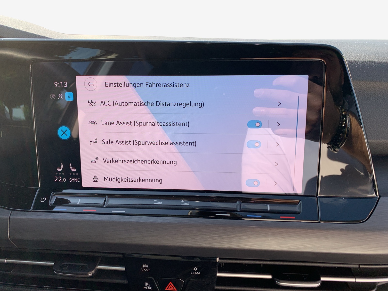 VW Golf 1.5 eTSI mHEV ACT Style DSG-image-13
