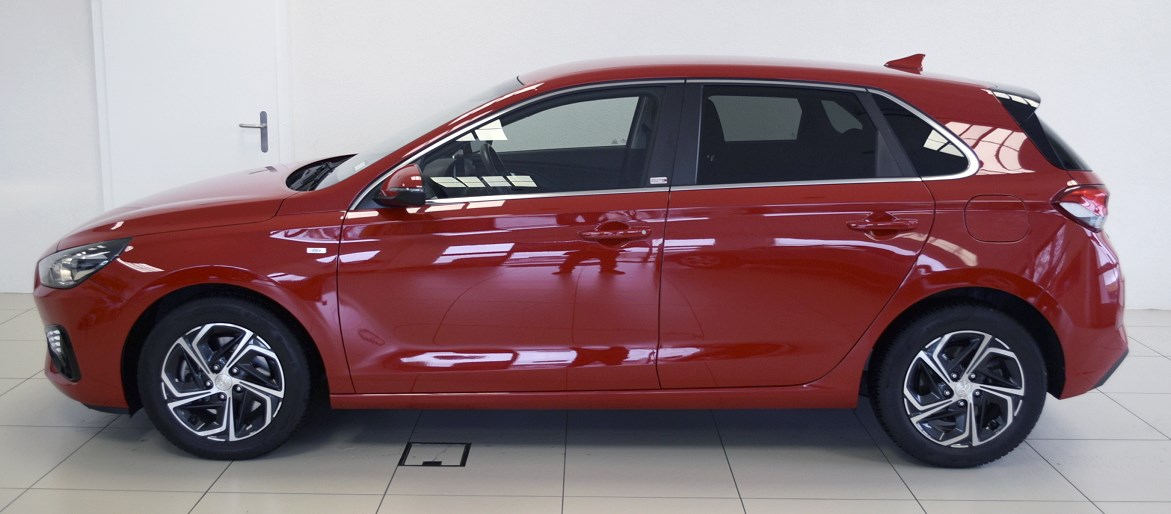 HYUNDAI i30 1.5 T-GDi Amplia-showroom-element-1