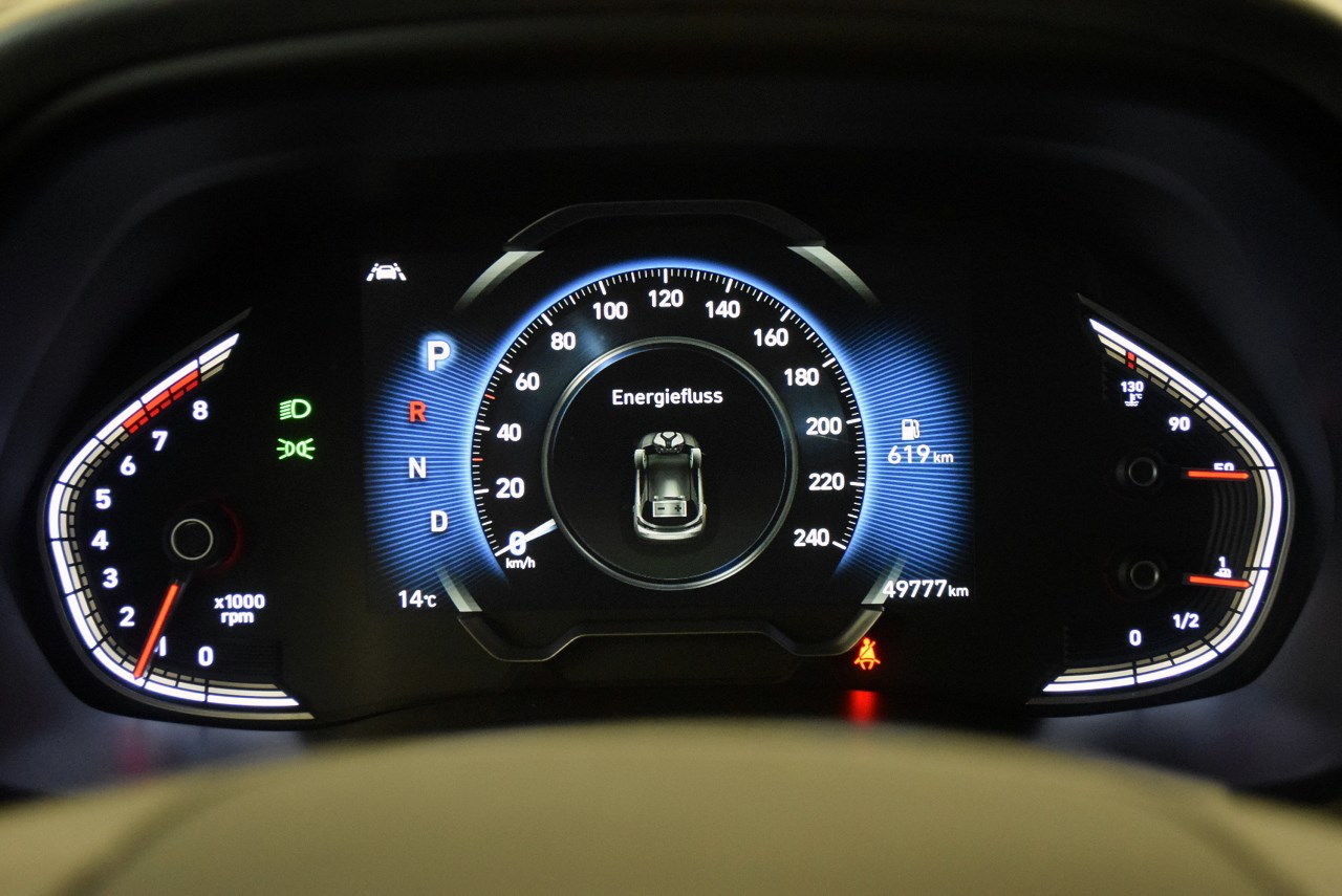 HYUNDAI i30 1.5 T-GDi Amplia-image-14