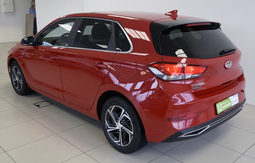 HYUNDAI i30 1.5 T-GDi Amplia-showroom-element-2