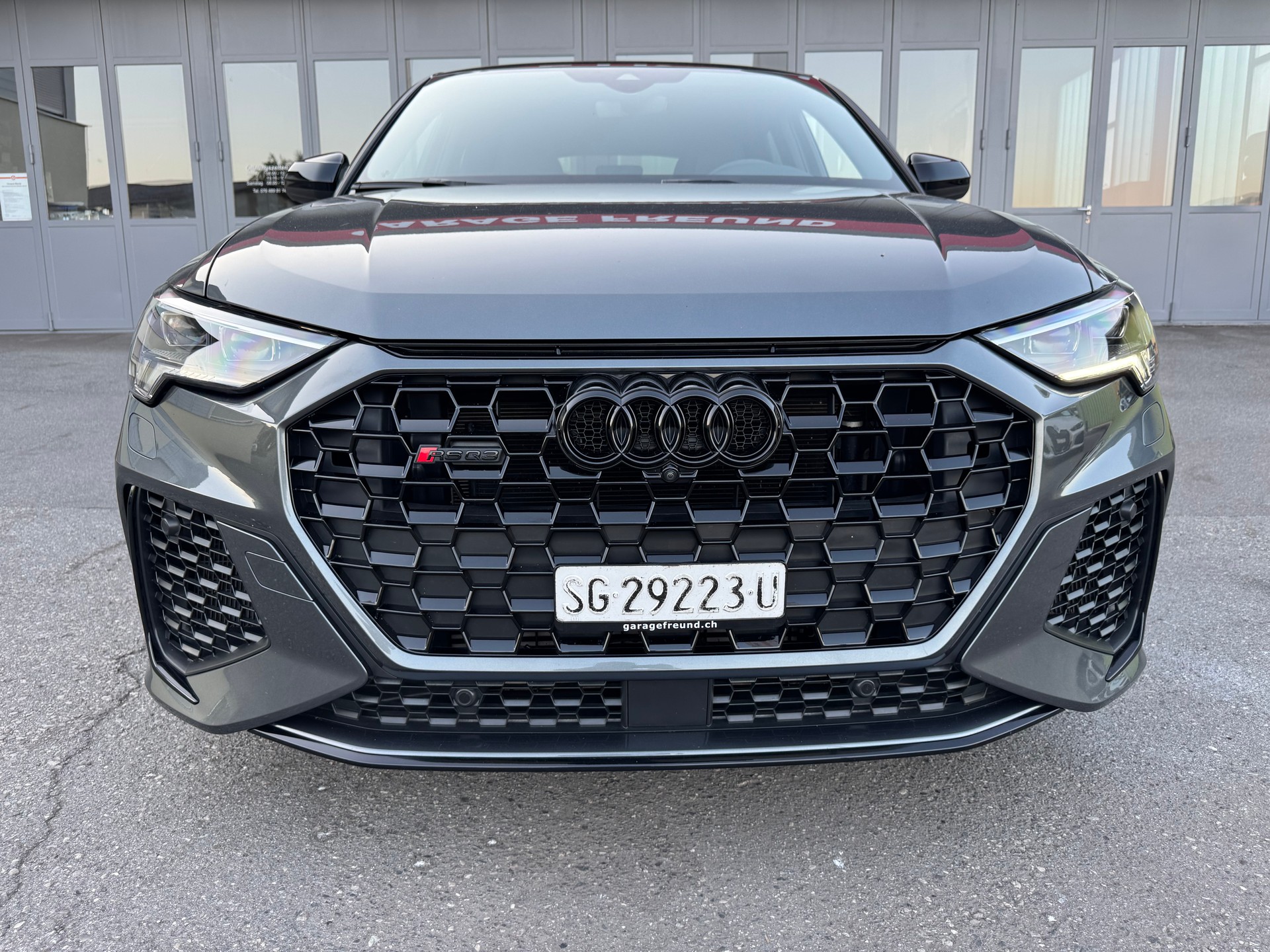 AUDI RS Q3 Sportback quattro S tronic-showroom-element-2