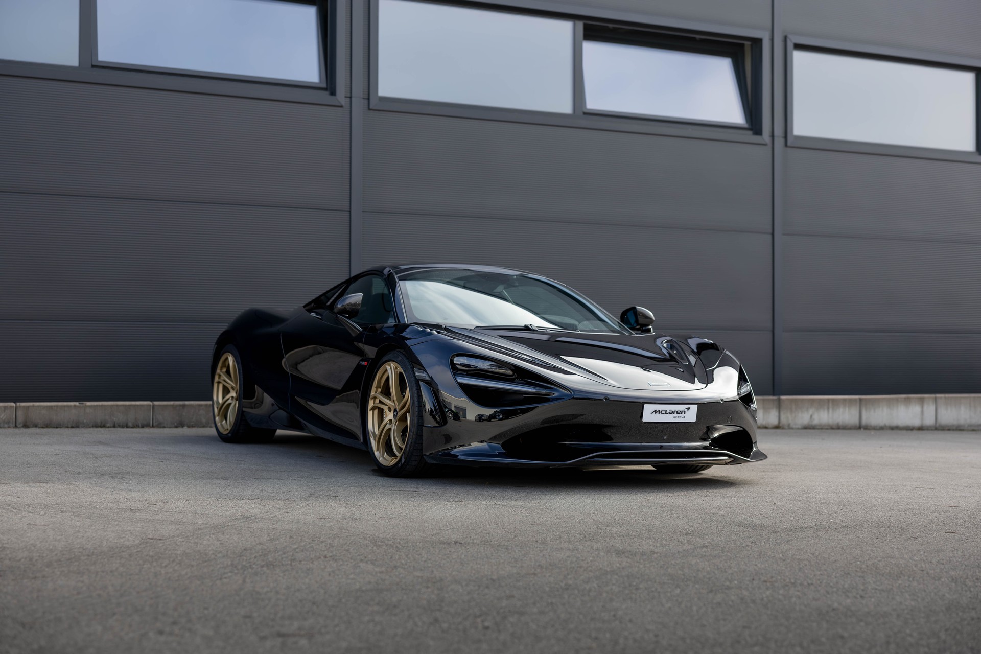McLAREN 750S