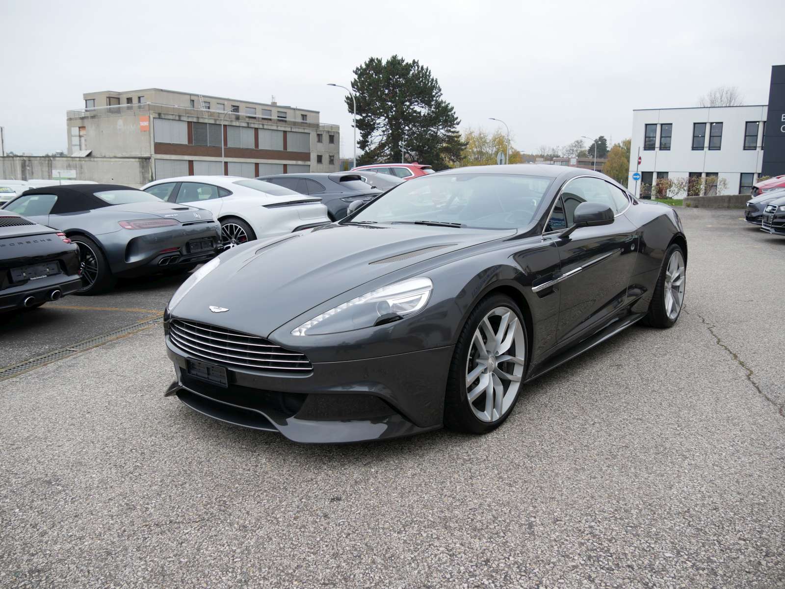 ASTON MARTIN Vanquish V12 5.9-48 Touchtronic 3
