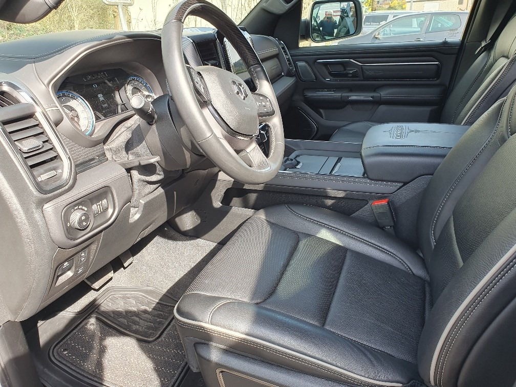 DODGE Ram 1500 5.7l V8 HEMI eTourque 4x4 Crew Cab Limited-image-16