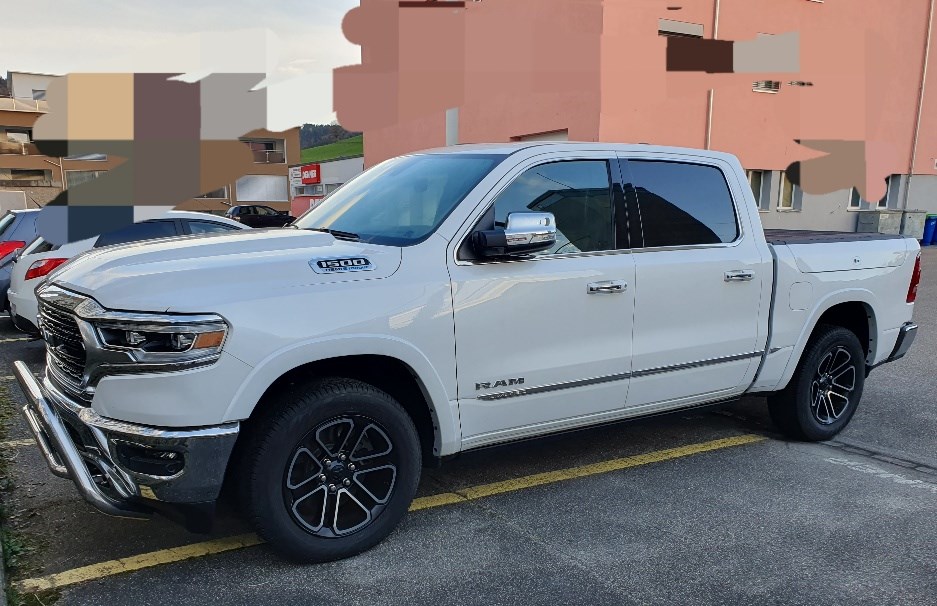 DODGE Ram 1500 5.7l V8 HEMI eTourque 4x4 Crew Cab Limited-image-0