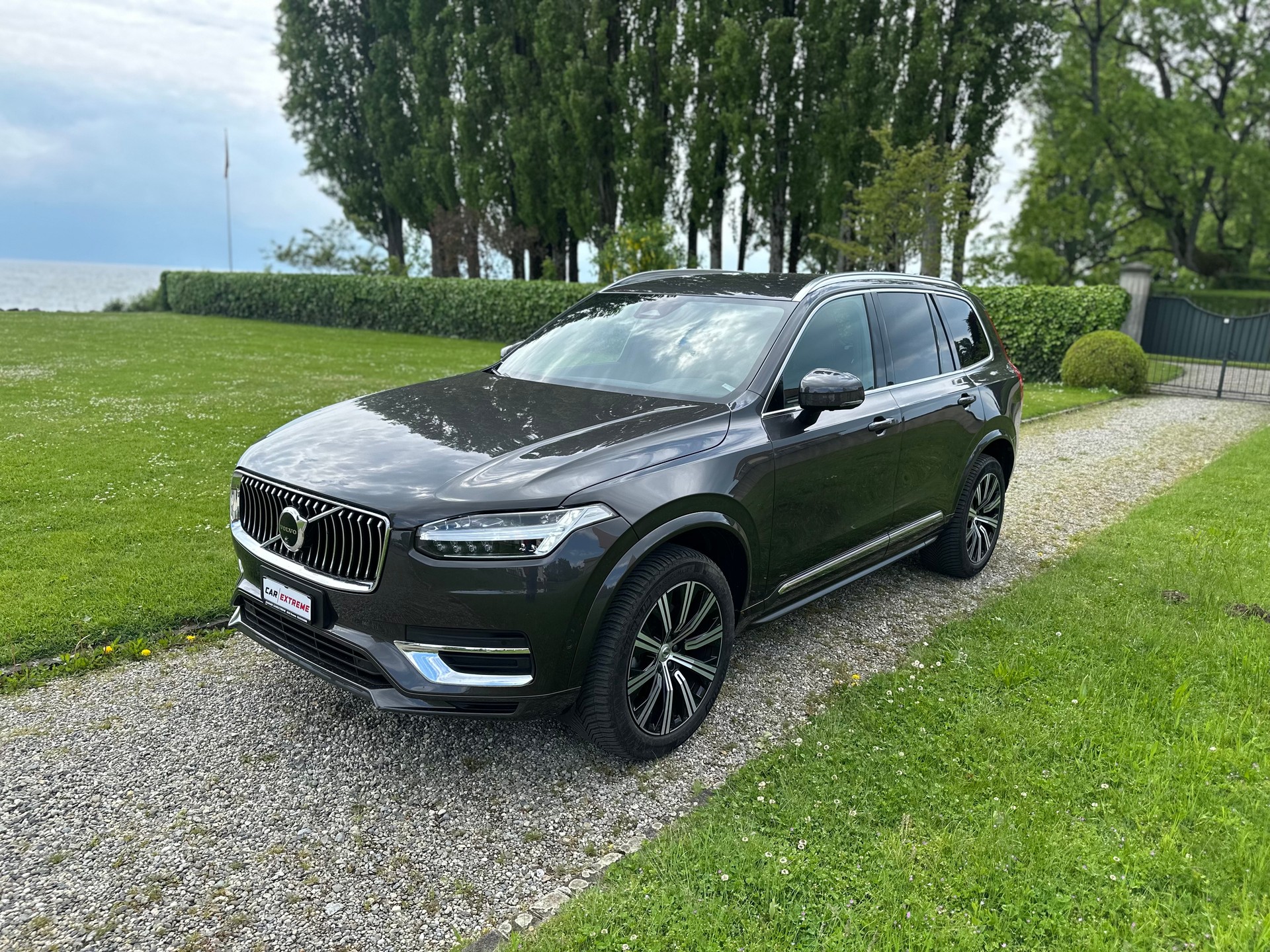 VOLVO XC90 B5 Benzin Mild Hybrid AWD Plus Bright Geartronic-image-6