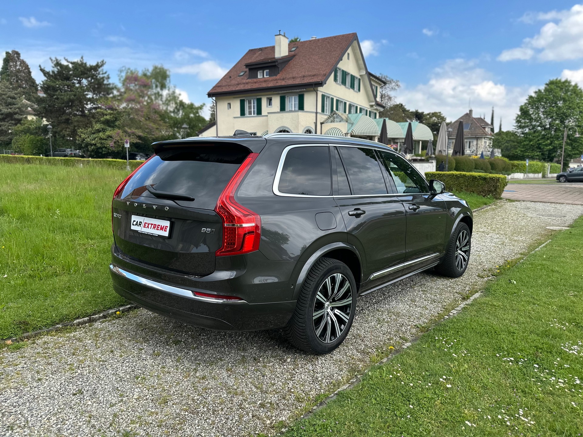VOLVO XC90 B5 Benzin Mild Hybrid AWD Plus Bright Geartronic-showroom-element-2