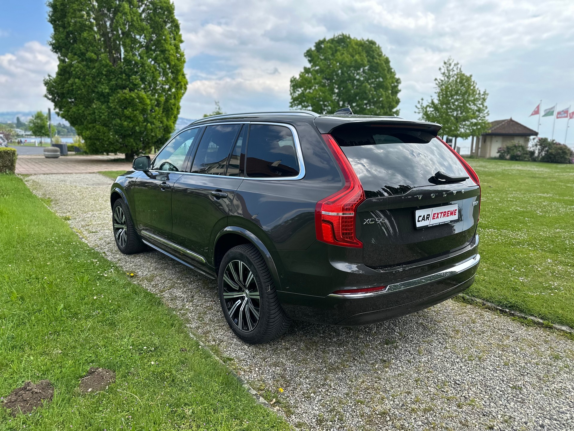 VOLVO XC90 B5 Benzin Mild Hybrid AWD Plus Bright Geartronic-image-4