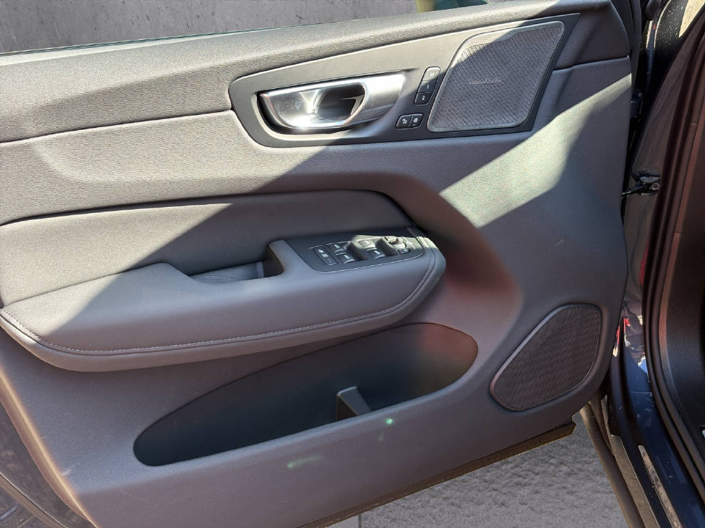 Image VOLVO XC60 XC60 2.0 T6 TE Ultra Dark eAWD