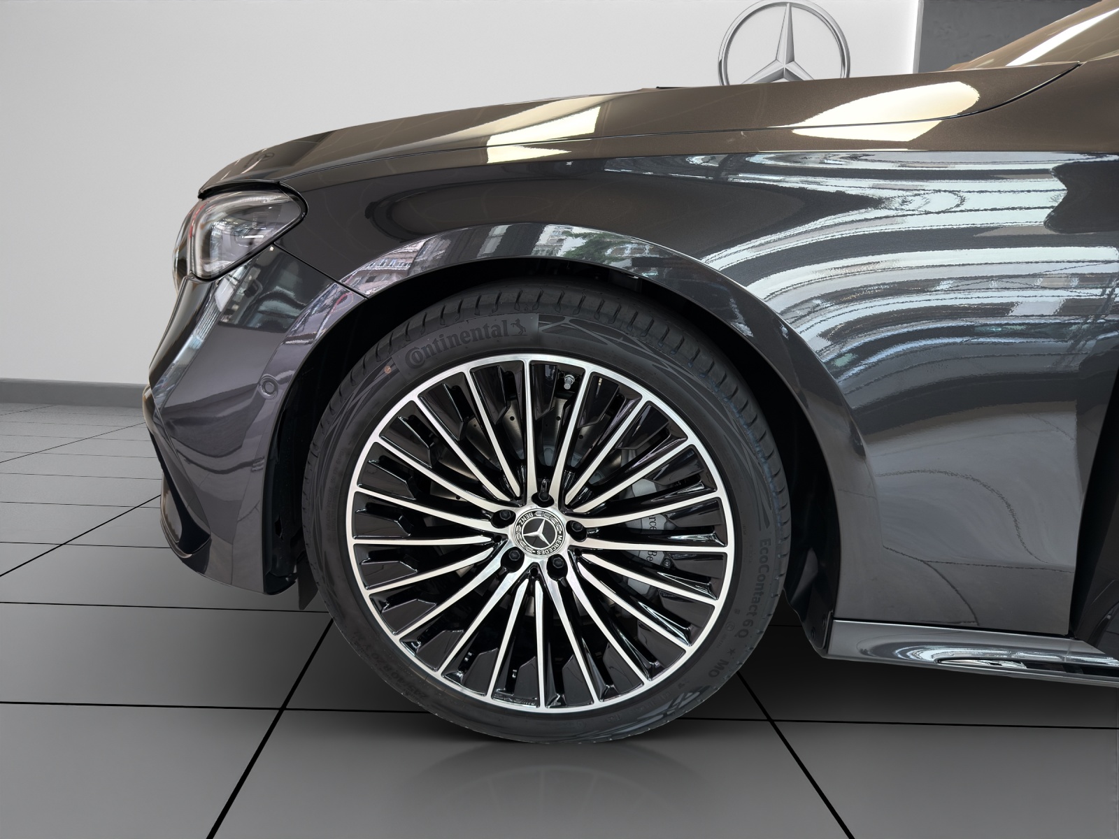 Image MERCEDES-BENZ E-220 E 220 d T 4Matic 9G-Tronic