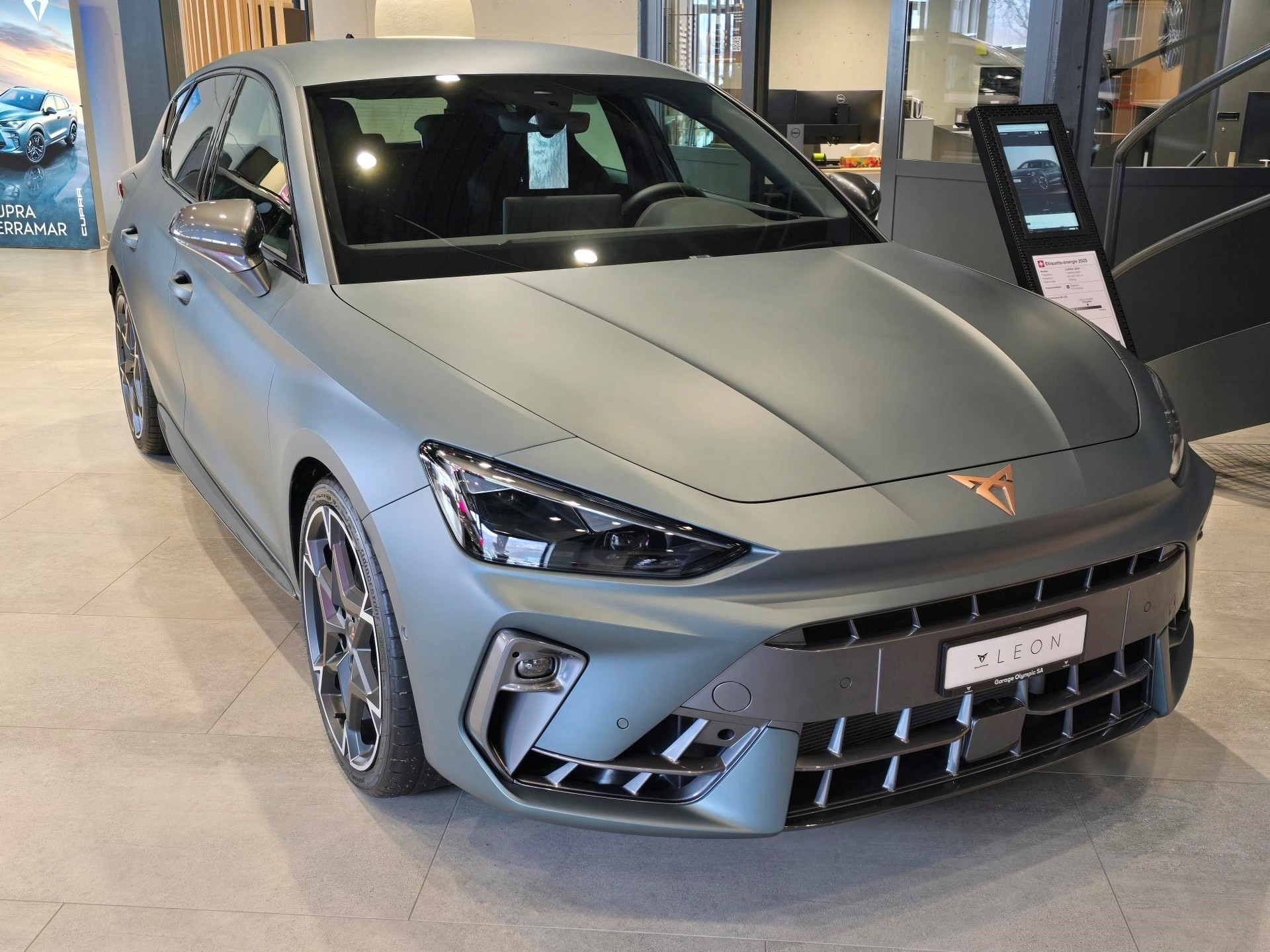 CUPRA LEON 2.0 TSI VZ DSG-showroom-element-1