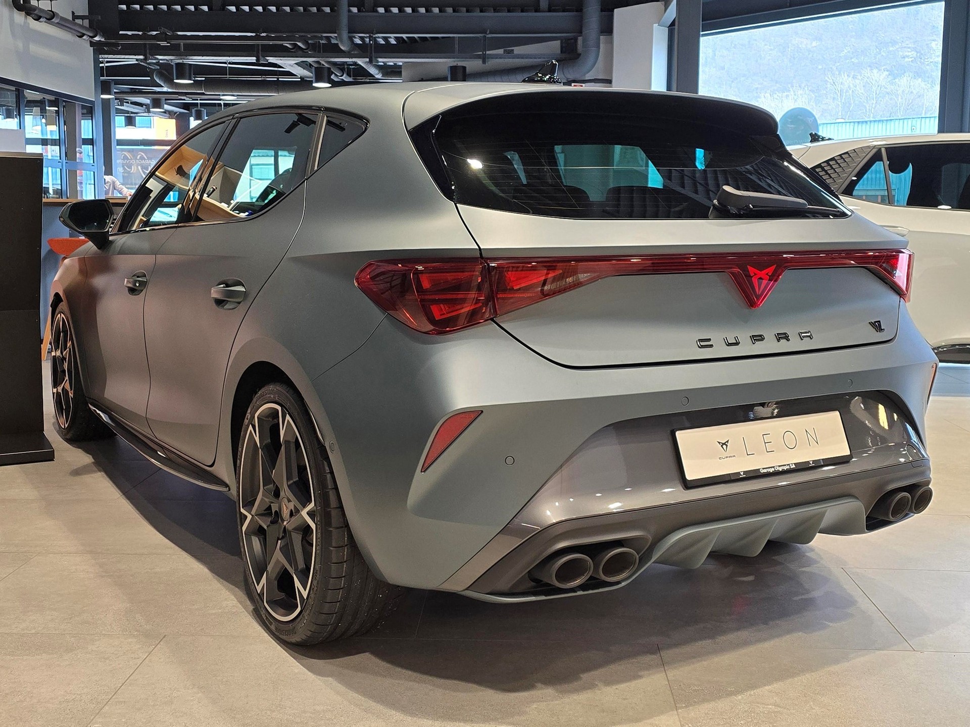 CUPRA LEON 2.0 TSI VZ DSG-showroom-element-2