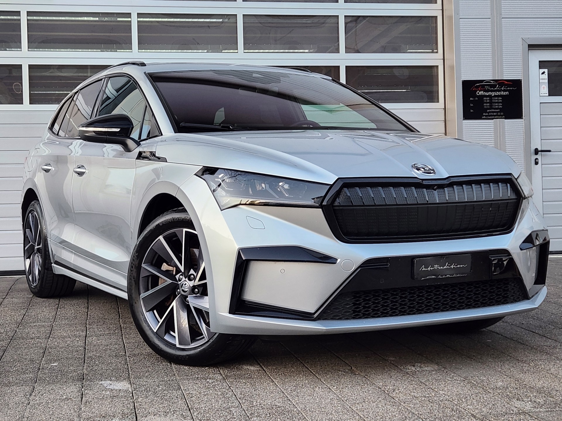 SKODA Enyaq iV 80 SportLine Ultra * ** VOLLAUSSTATTUNG -BATTERIEZERTIFIKAT -MASSAGE SITZE -EL.ANHÄNGERKUPPLUNG -GARANTIE BIS 06.2030