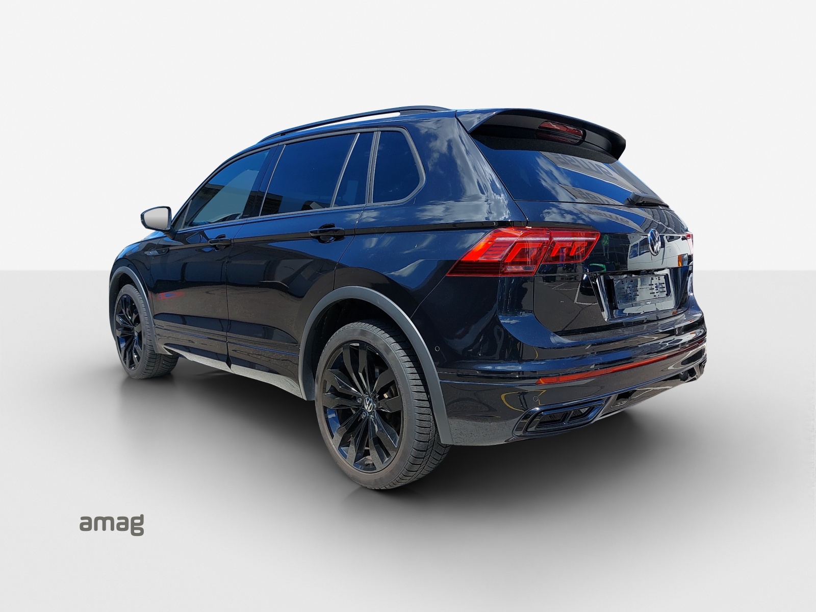 VW Tiguan 2.0TSI R-Line 4Motion DSG-showroom-element-2
