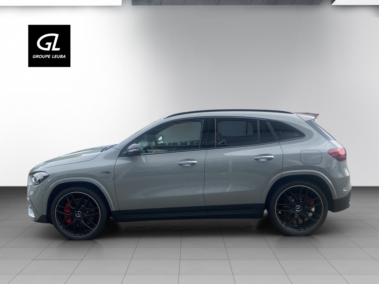 MERCEDES-BENZ GLA AMG 45 S 4Matic+ 8G-DCT-showroom-element-2