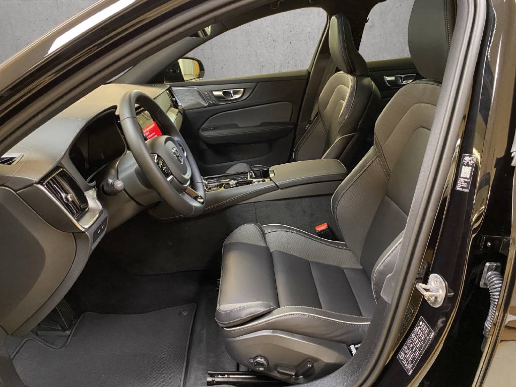 Image VOLVO V60 V60 2.0 T6 TE Ultra Dark eAWD