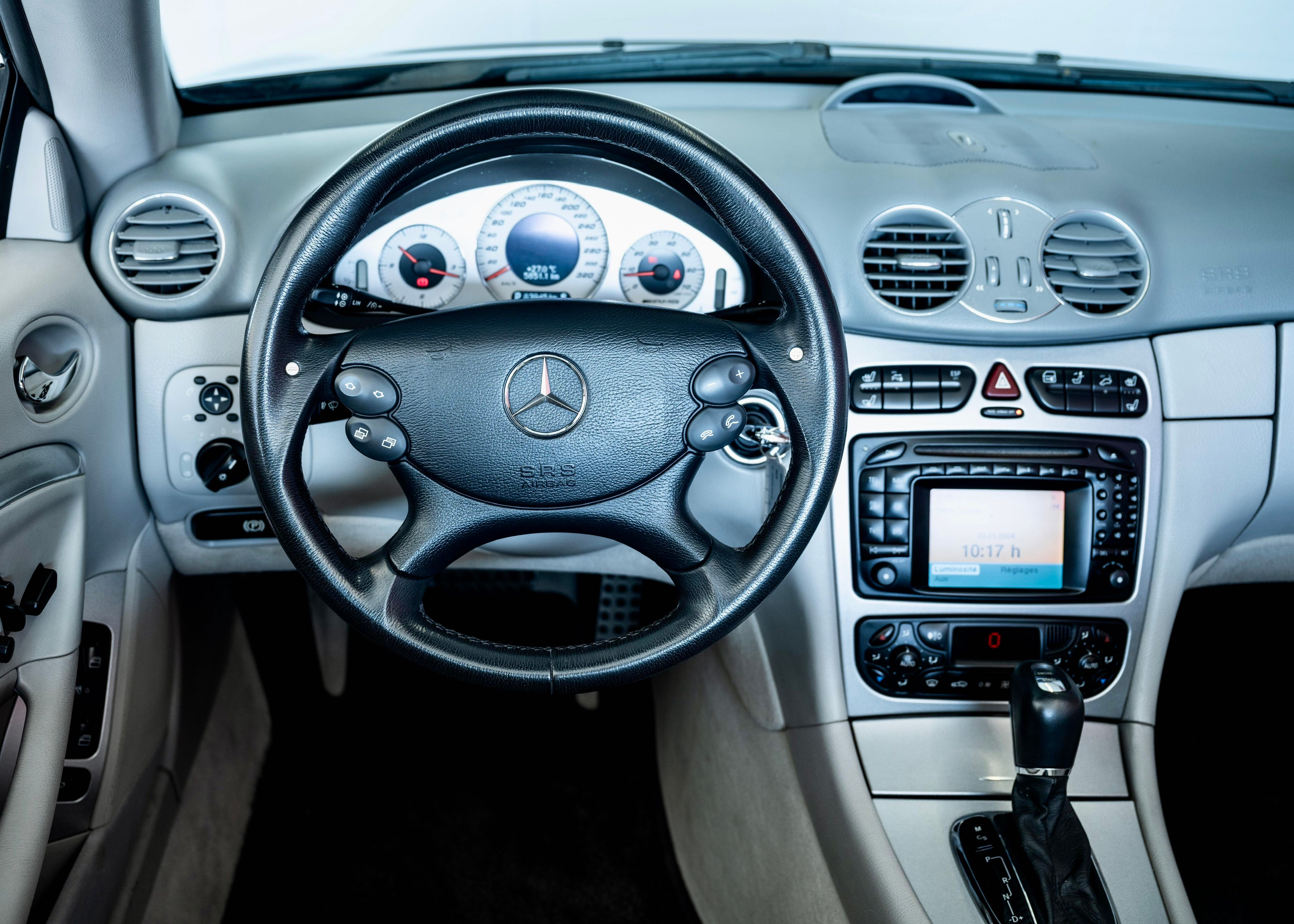 Image MERCEDES-BENZ CLK-55-AMG CLK 55 AMG Avantgarde (1st hand Swiss car, full Mercedes history) - SOLD !