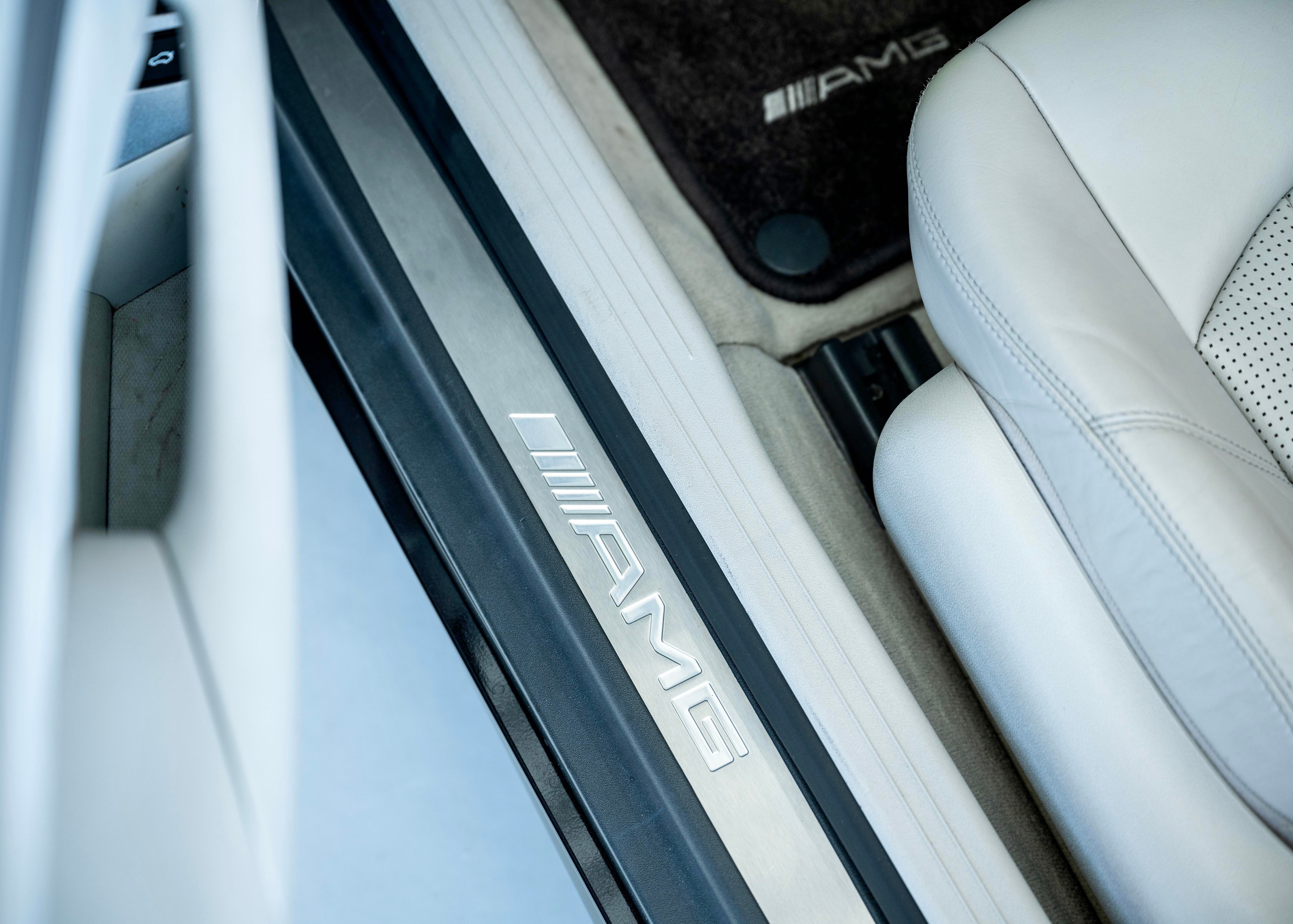 Image MERCEDES-BENZ CLK-55-AMG CLK 55 AMG Avantgarde (1st hand Swiss car, full Mercedes history) - SOLD !