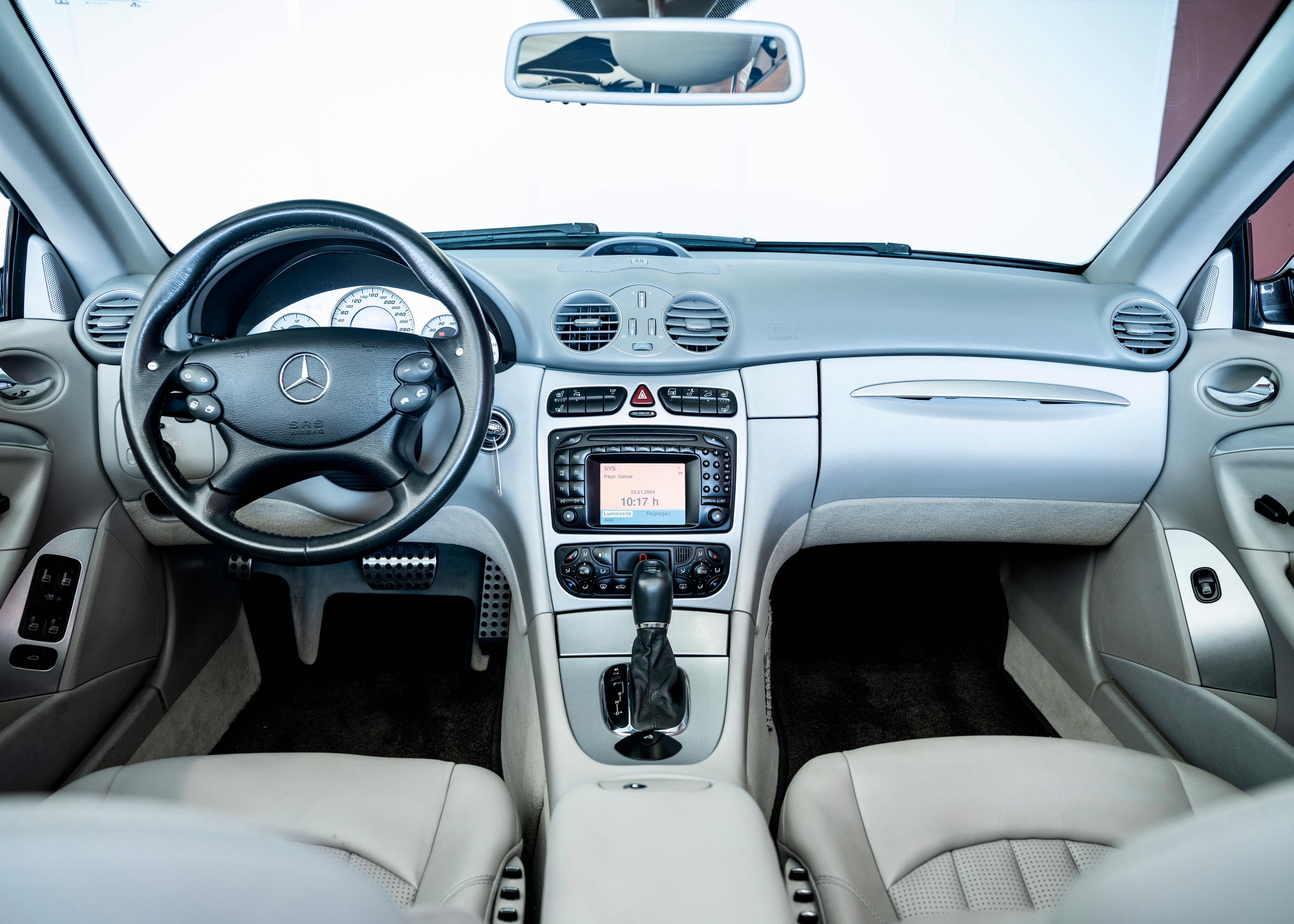 Image MERCEDES-BENZ CLK-55-AMG CLK 55 AMG Avantgarde (1st hand Swiss car, full Mercedes history) - SOLD !