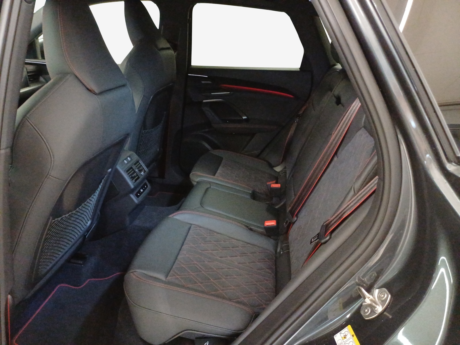AUDI Q5 TDI quattro 150 kW S-tronic-image-11