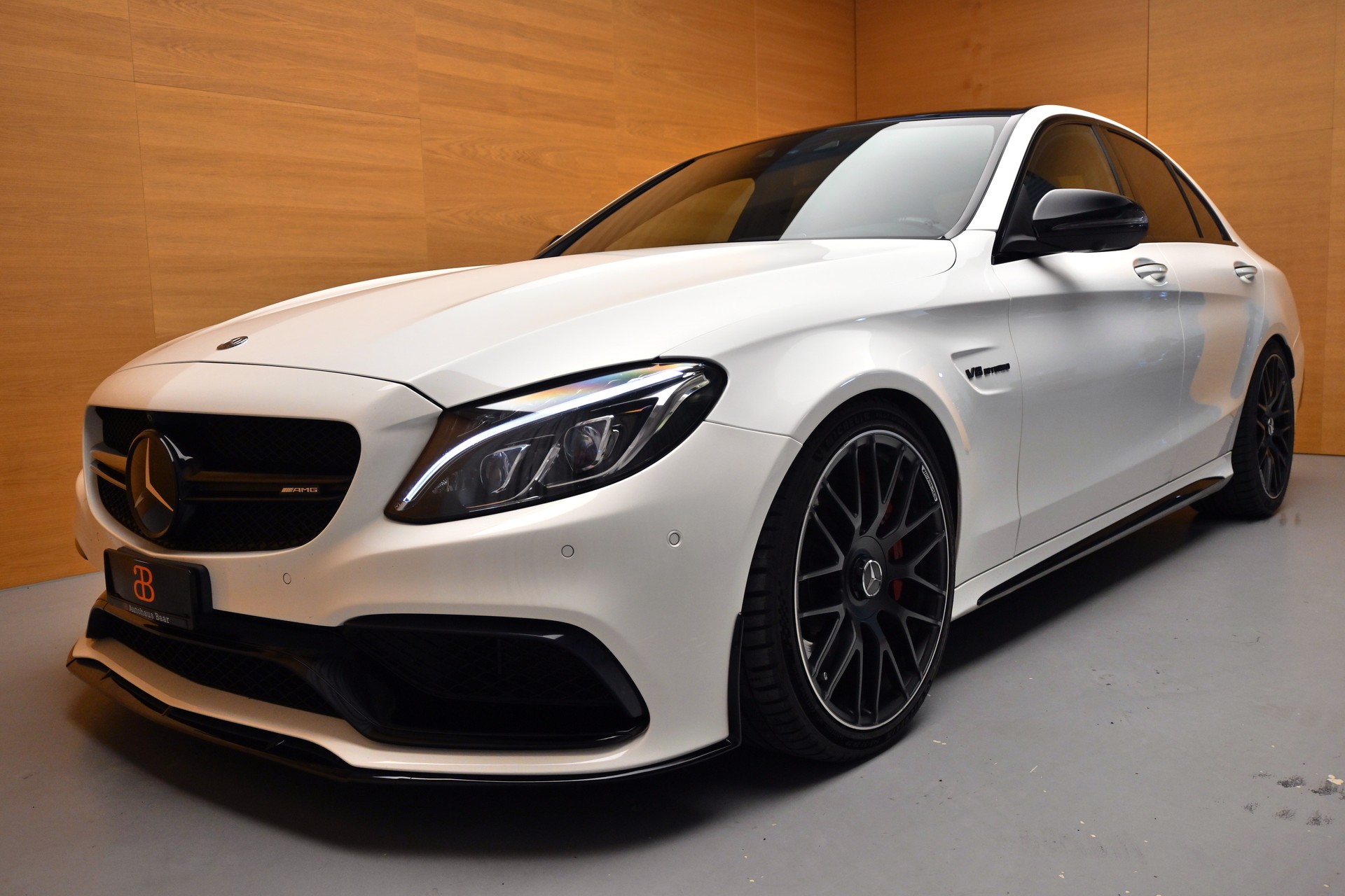 MERCEDES-BENZ C 63 S AMG Speedshift-showroom-element-3