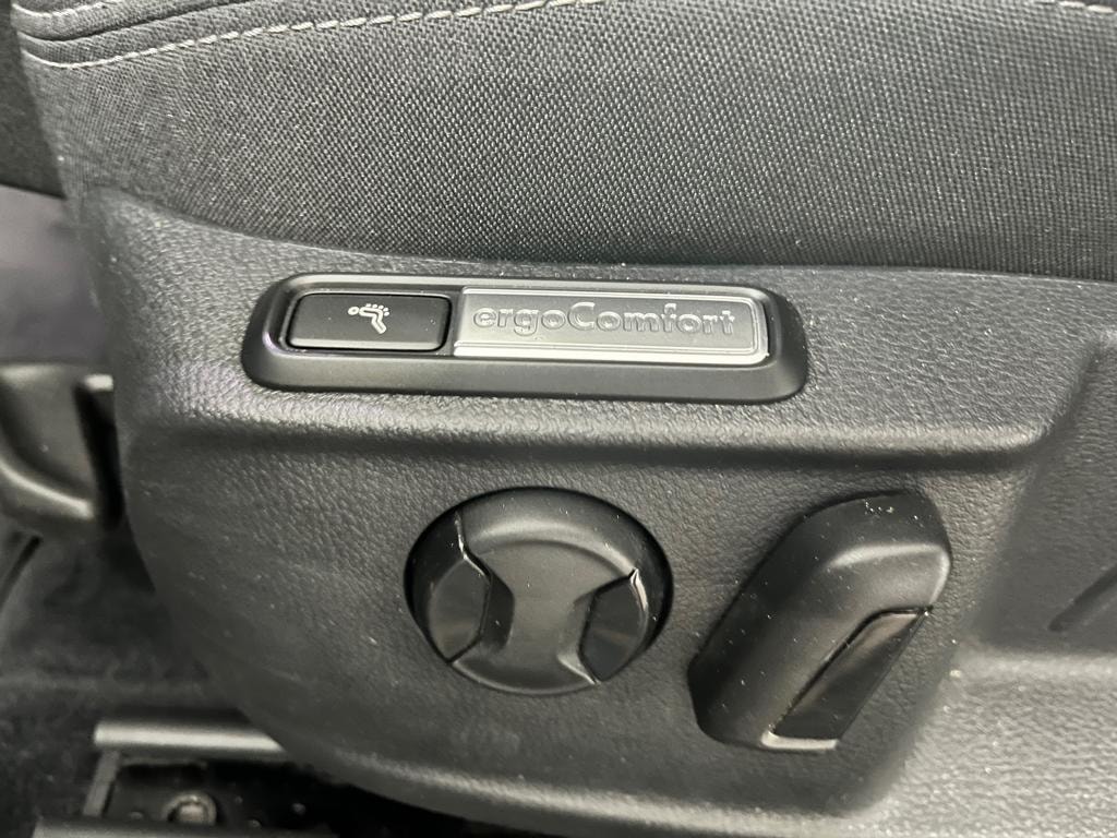 VW Passat 2.0 TDI BMT Comfortline DSG 4Motion-image-9