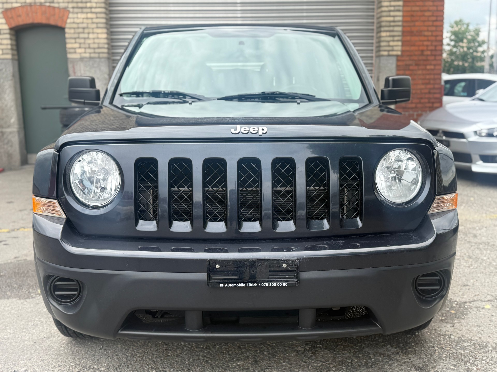 JEEP PATRIOT-showroom-element-1
