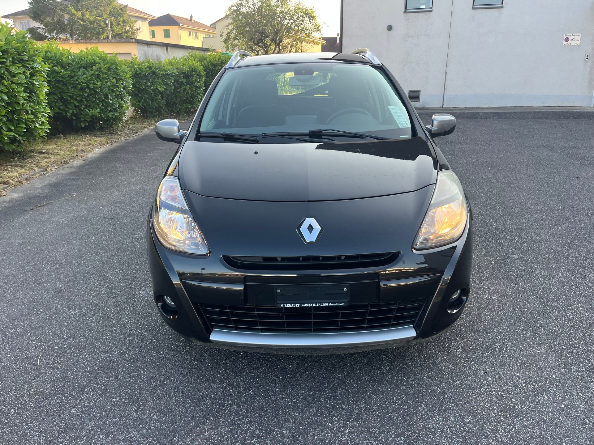 RENAULT Clio Grandtour 1.2 16V Turbo Dynamique-image-1