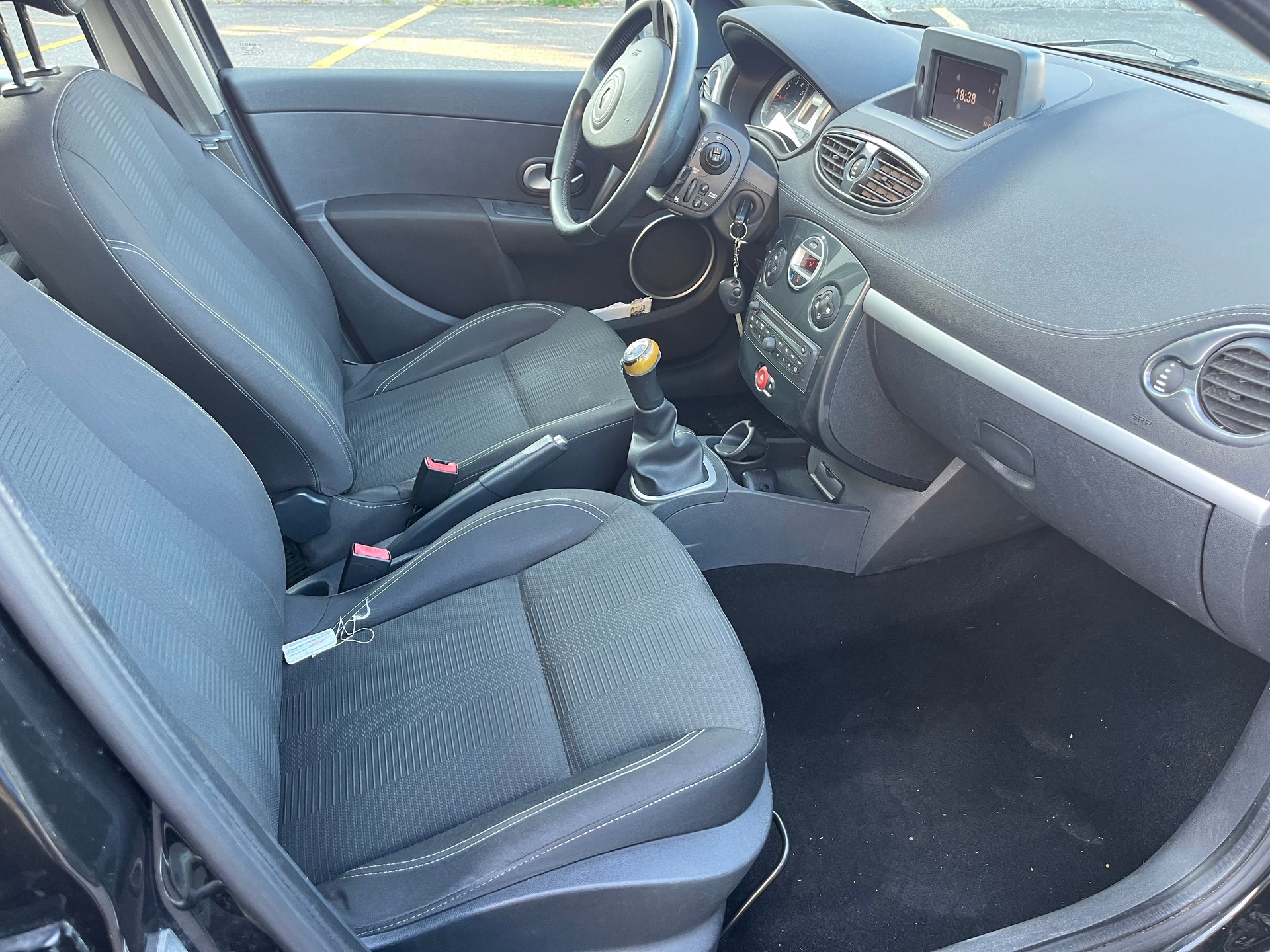 RENAULT Clio Grandtour 1.2 16V Turbo Dynamique-image-13