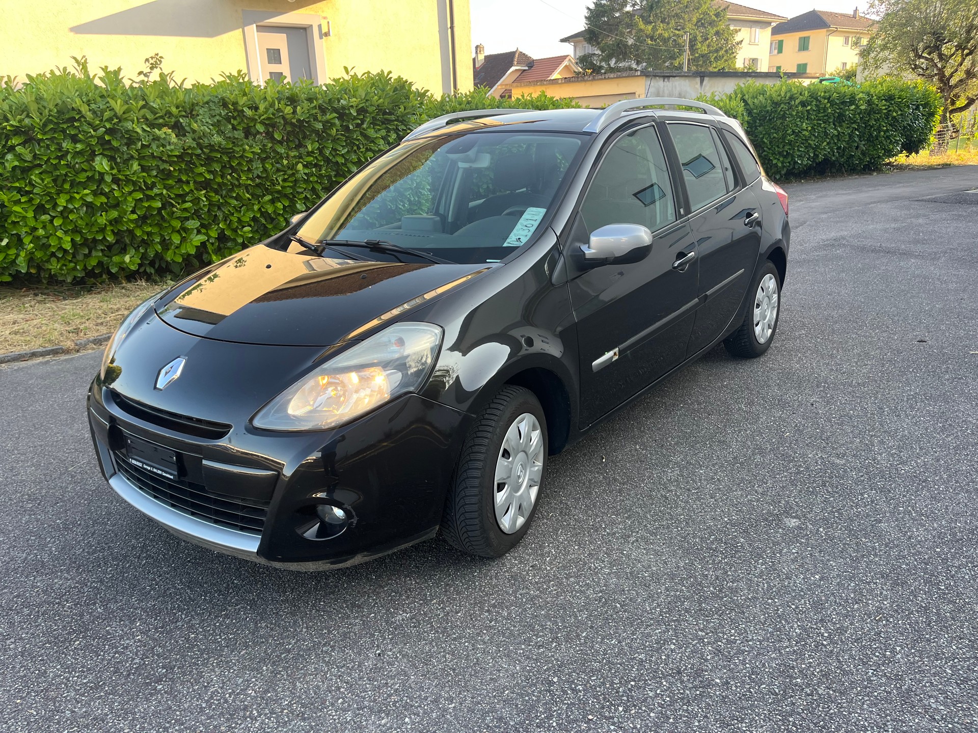 RENAULT Clio Grandtour 1.2 16V Turbo Dynamique-image-6